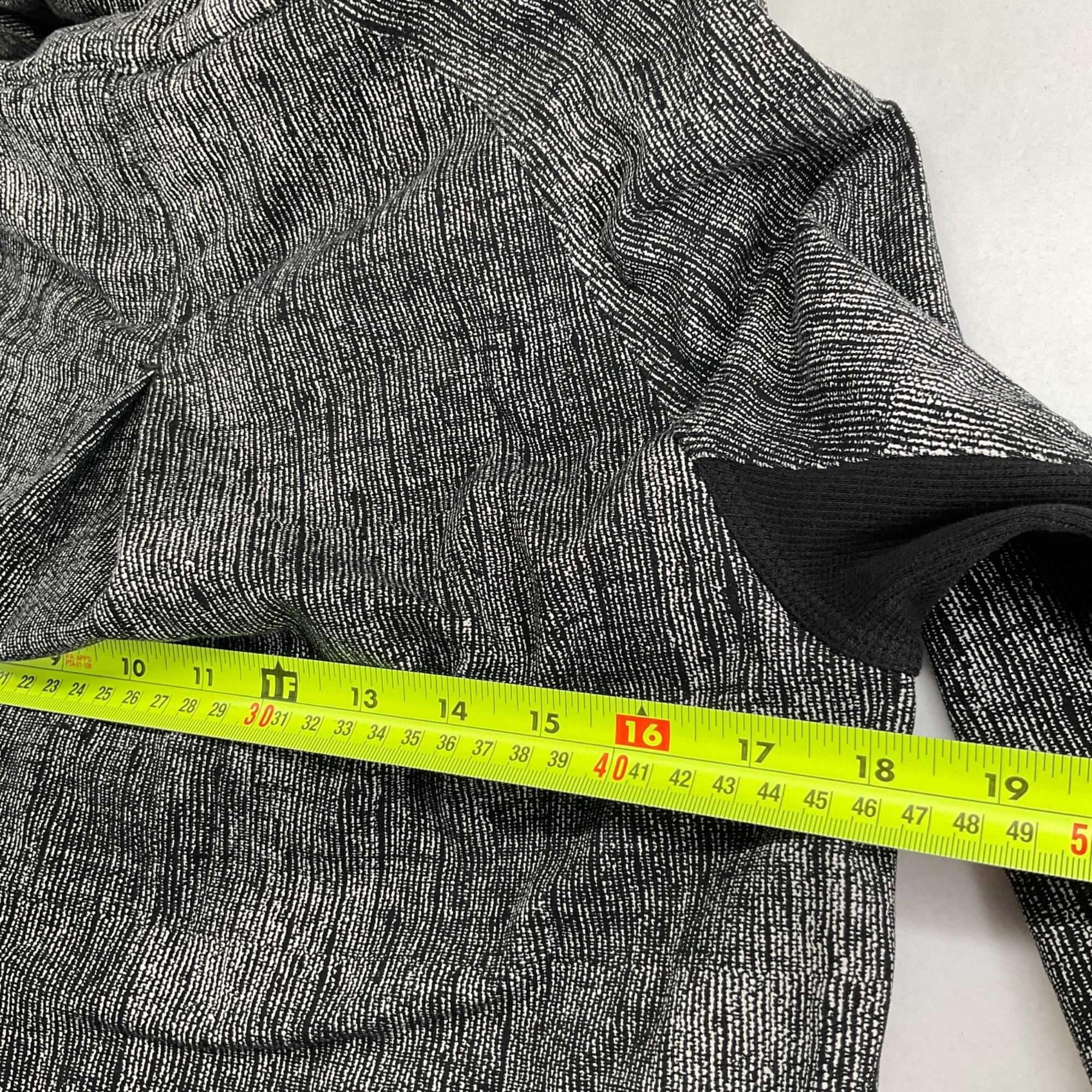 Lululemon Lululemon To Class Button Up Womans gray Jacket SZ8 bust36 Size M / US 6-8 / IT 42-44 - 6 Thumbnail