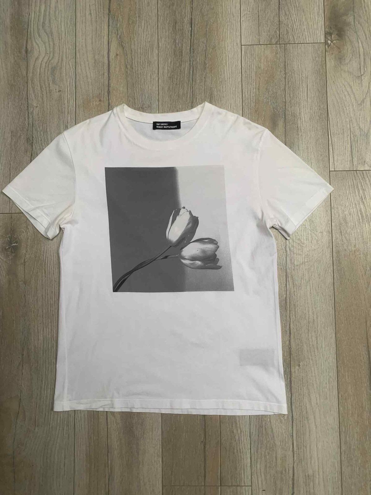 Raf Simons (1/30) Raf Simons x Robert Mapplethorpe SS17 Limited Edition Size US M / EU 48-50 / 2 - 1 Thumbnail