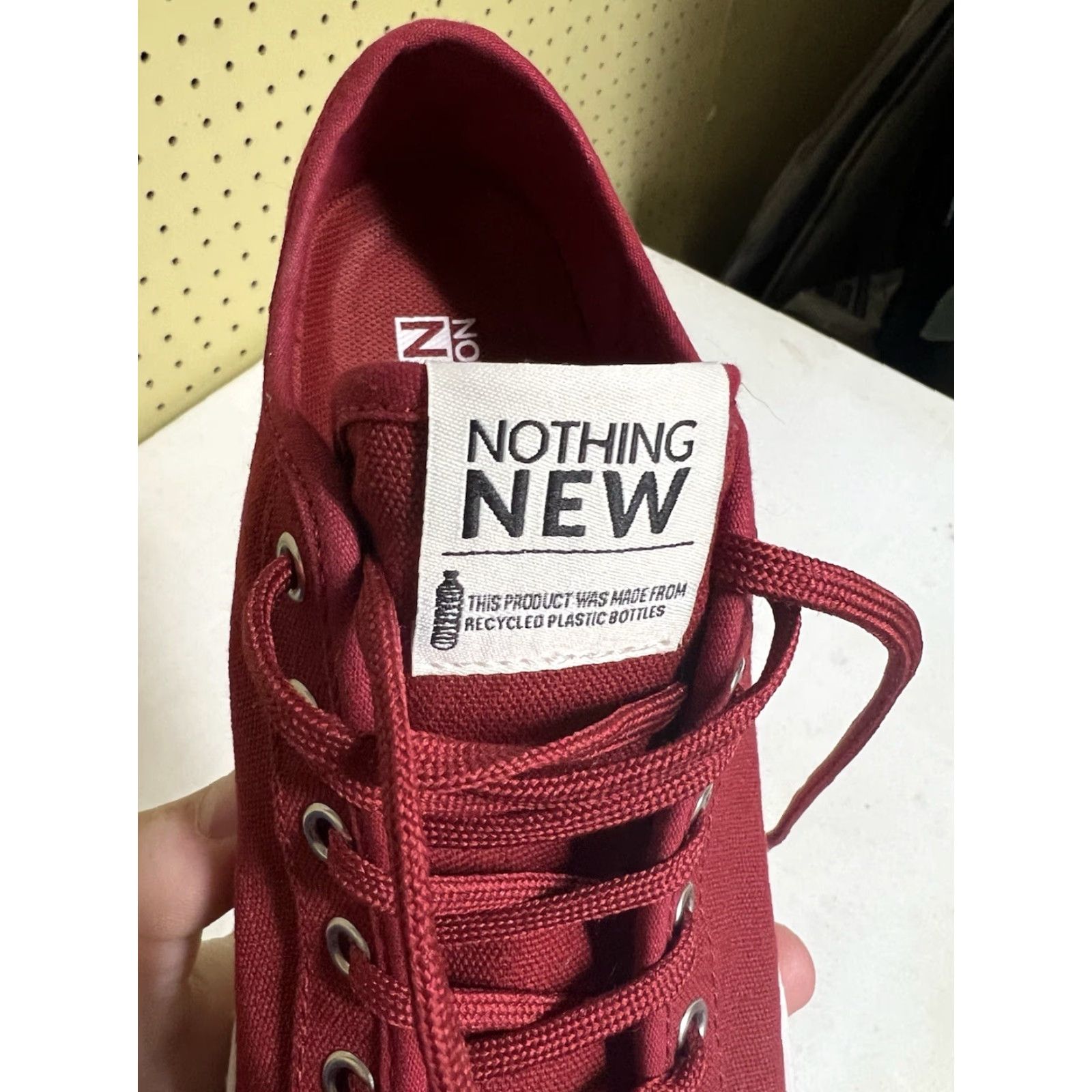 J Brand NOTHING NEW Sneaker LowTop Classic Women Size 10 Red & White Size US 10 / IT 40 - 3 Thumbnail