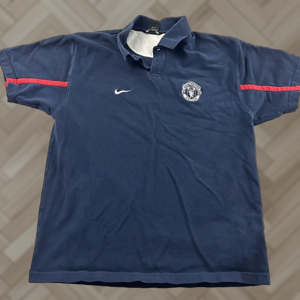 Nike VINTAGE Nike Manchester United Short Sleeve Polo Shirt Mens L Blue Size US L / EU 52-54 / 3 - 1 Thumbnail