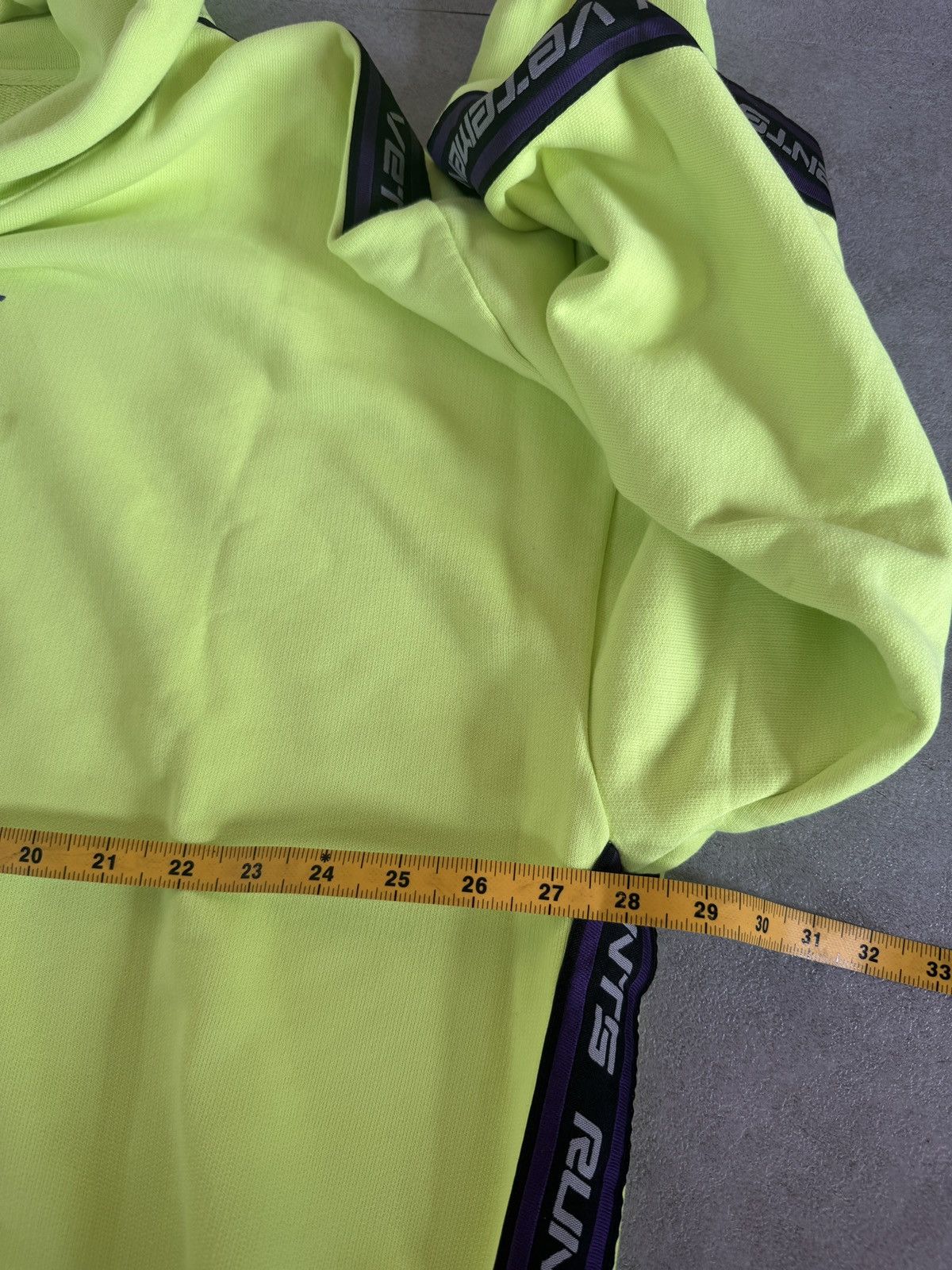Vetements *RARE* VETEMENTS RUN TAPE LOGO OVERSIZED SWEATER HOODIE Size US M / EU 48-50 / 2 - 15 Thumbnail