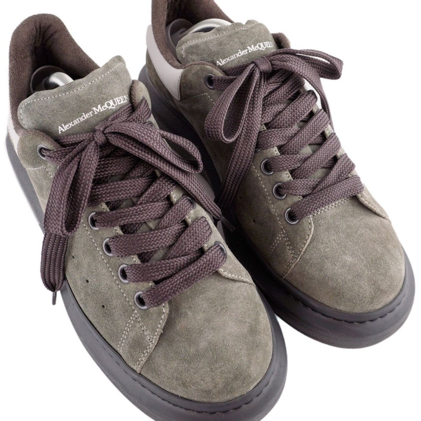 Alexander McQueen Alexander Mcqueen Grey Logo Embossed Oversized Sneakers Size US 11 / EU 44 - 11 Thumbnail