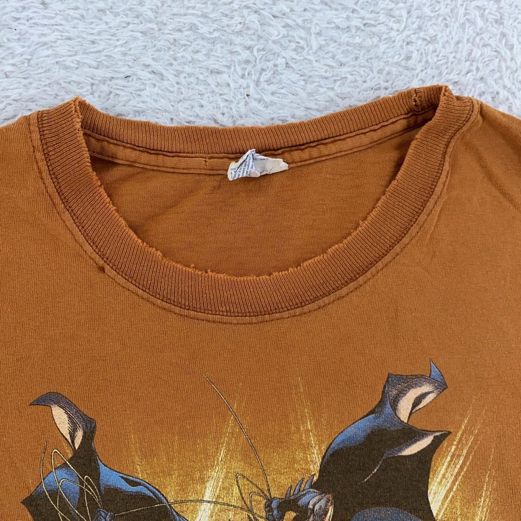 Gildan VINTAGE Distressed 2010 Comic Con Shirt Mens Large San Diego Superman Batman DC Comics Shirt L Orange Graphic Print DC Universe Mens Size US L / EU 52-54 / 3 - 7 Thumbnail