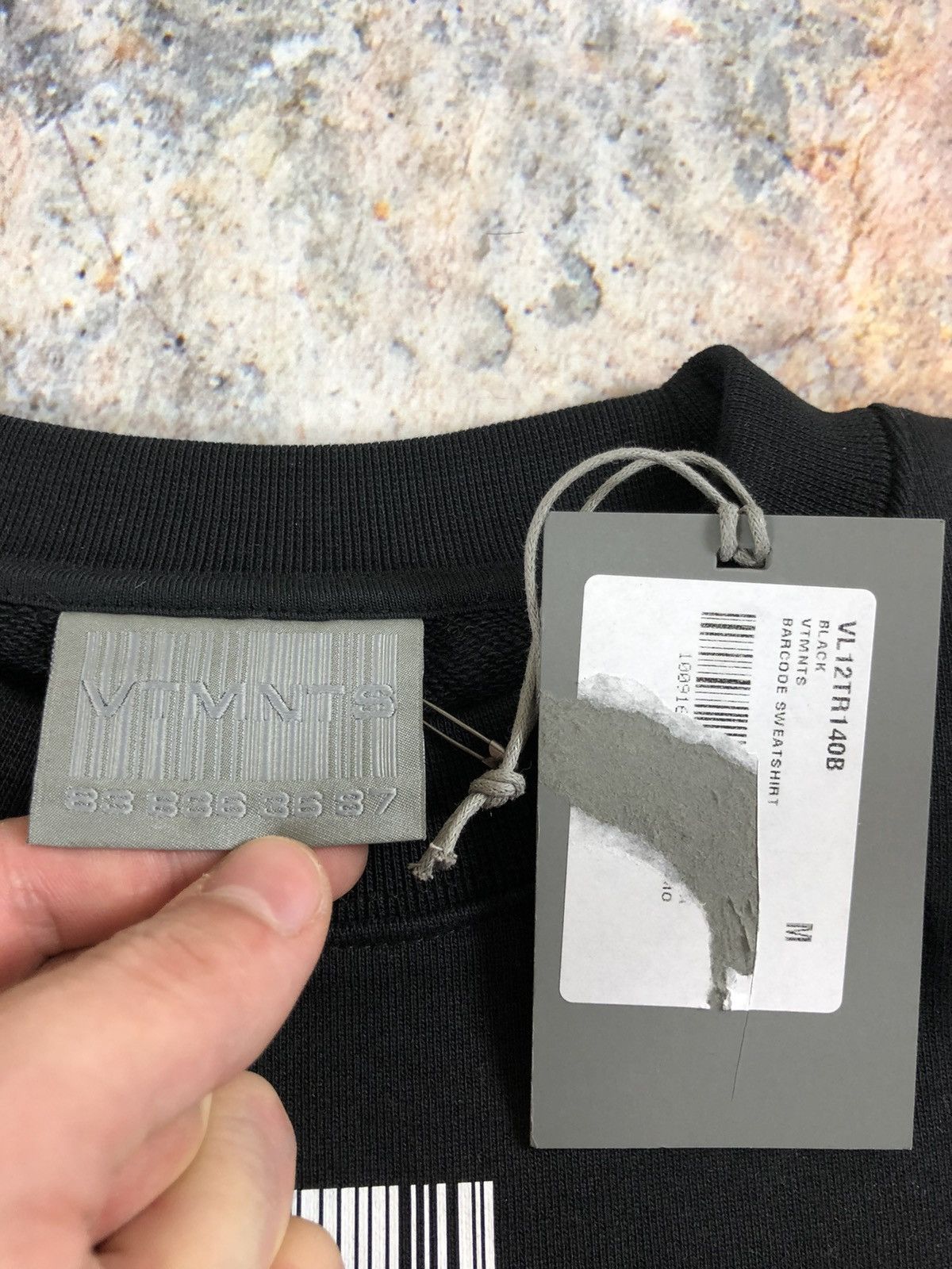 Vetements Vetements barcode sweatshirt new Size US M / EU 48-50 / 2 - 4 Thumbnail