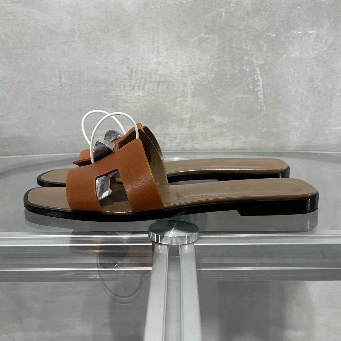 Hermes Hermes Oran Brown Slipper EUR 38 Size US 7.5 / IT 37.5 - 3 Thumbnail