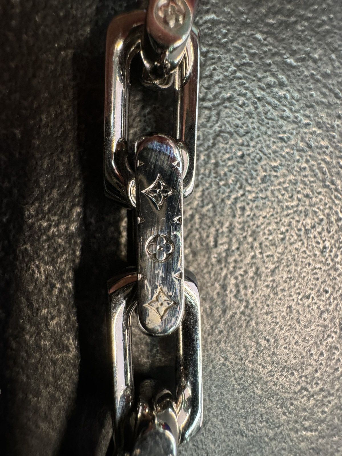 Louis Vuitton Louis Vuitton Monogram Chain Bracelet Size ONE SIZE - 7 Thumbnail