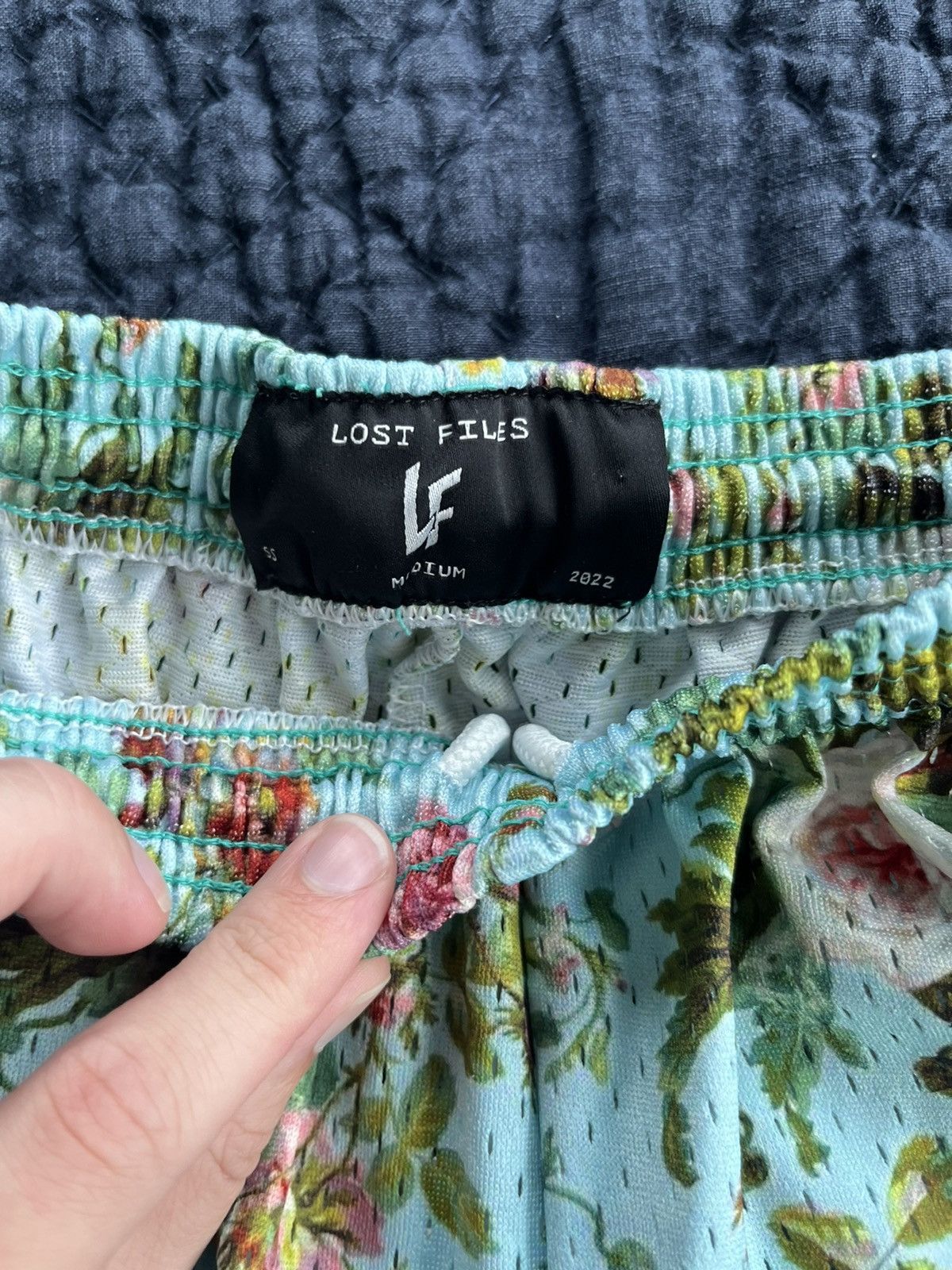 Designer [Medium] Lost Files Blue Floral Shorts Size US 32 / EU 48 - 3 Thumbnail