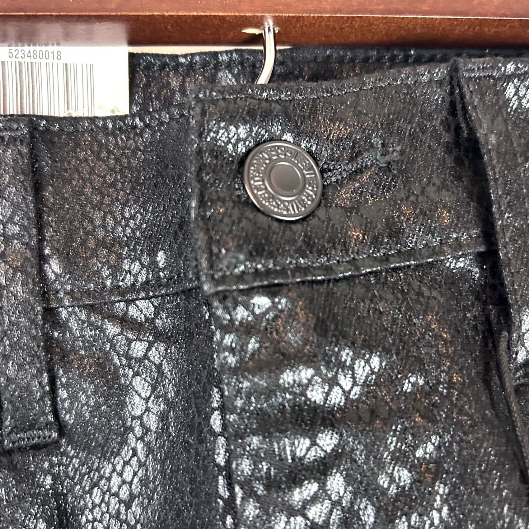 Levi's Levi’s Mile High Super Skinny Extra High Slim Snake Print Jeans Pants 26 NWT Womens Jeans Snake Print Slimming 5-Pocket Design Zipper Button Black NWT Size 26" / US 2 / IT 38 - 6 Thumbnail