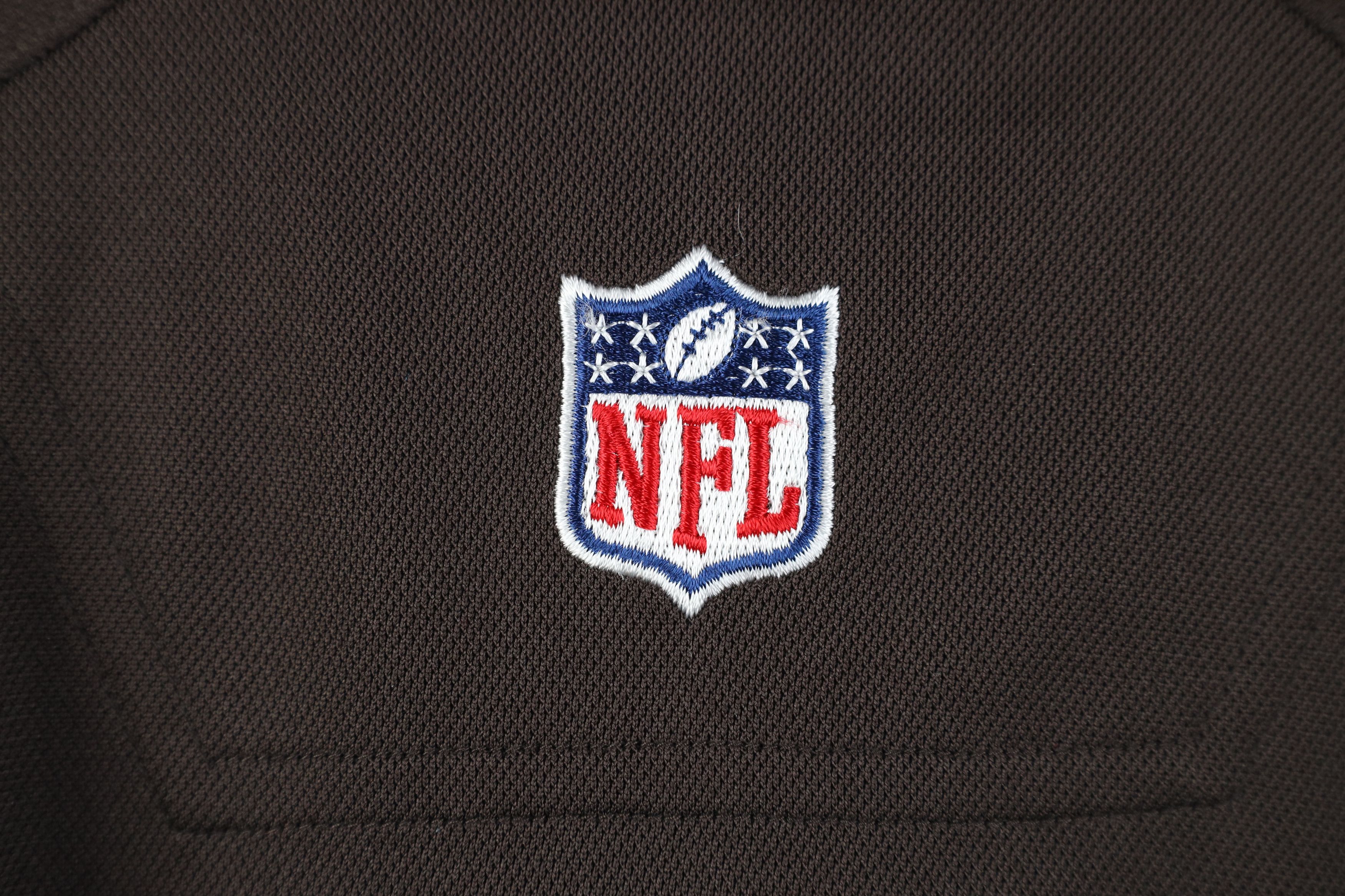 Reebok Deadstock Vintage Y2K Reebok Browns Football Golf Polo Shirt Size US L / EU 52-54 / 3 - 11 Thumbnail