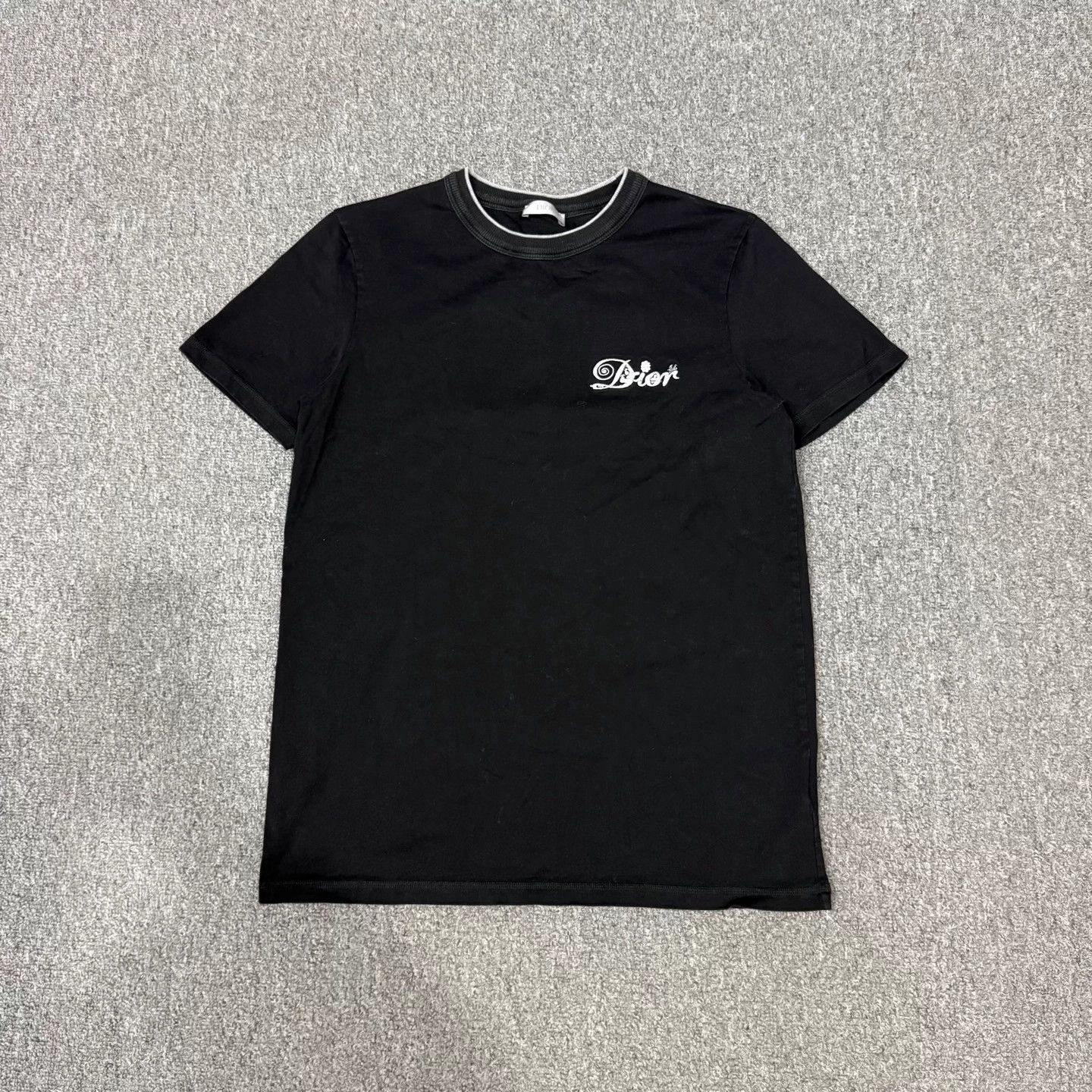 Dior Dior Black Embroidered Logo Poker Short Tee XS 95new Size XS / US 0-2 / IT 36-38 - 1 Thumbnail