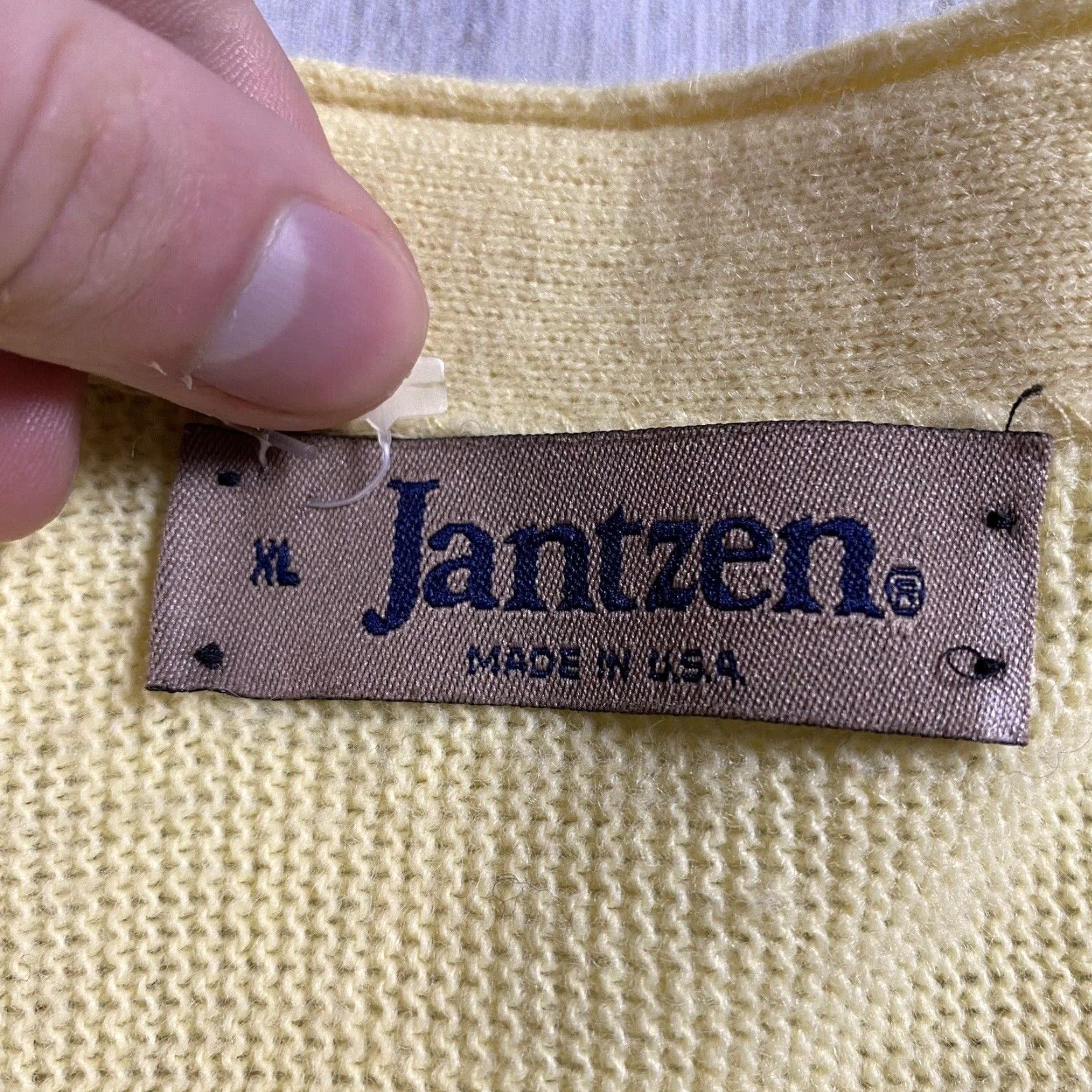 Jantzen VINTAGE JANTZEN 90s BANANA YELLOW CARDIGAN SWEATER ACRYLIC SIZE XL MENS Size US XL / EU 56 / 4 - 6 Thumbnail