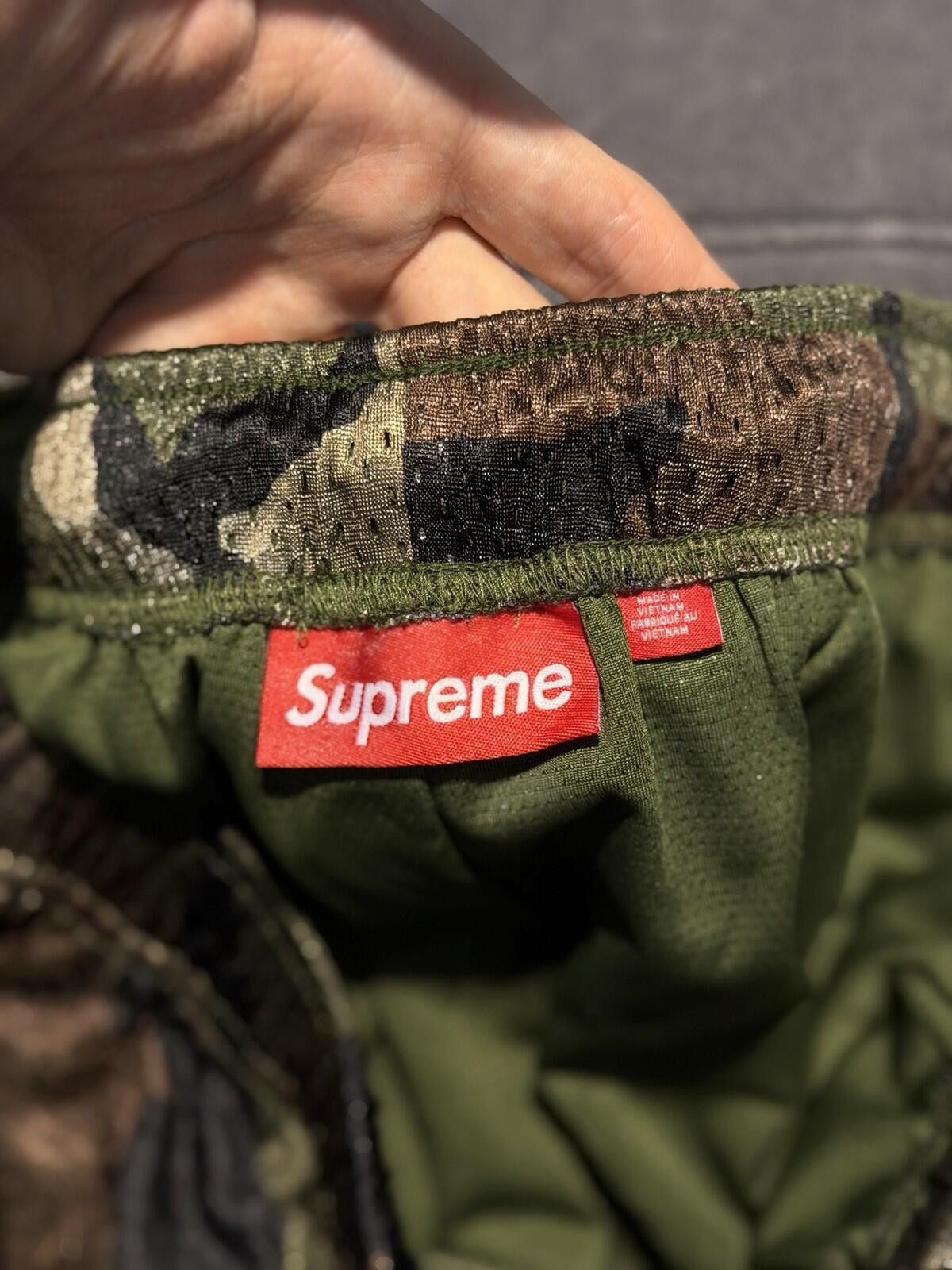 Supreme Supreme Small Box Baggy Mesh Shorts Size (Large) NEW Camo Size US 34 / EU 50 - 8 Thumbnail