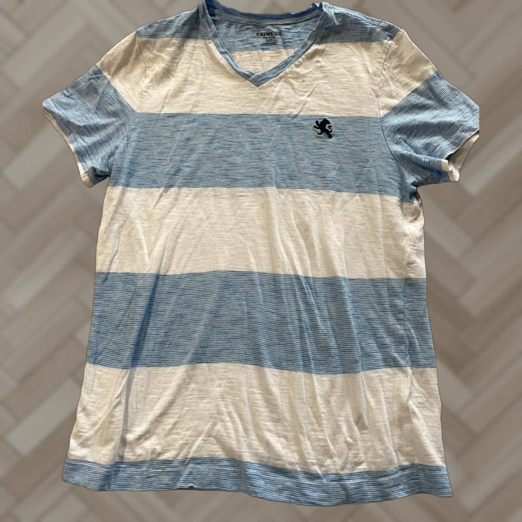 Express Express Women's T-Shirt Short Sleeve Blue V-Neck Size S / 17-21 Size S / US 4 / IT 40 - 1 Thumbnail