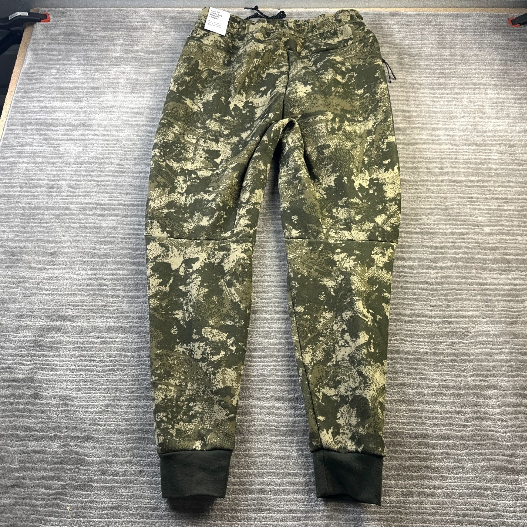 Nike Nike Tech Fleece Pants Mens Medium Green Camouflage Jogger Sweatpants Size US 30 / EU 46 - 2 Thumbnail