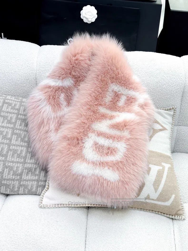 Fendi Fendi Pinkish Orange Fox Fur Logo Scarf Size ONE SIZE - 1 Thumbnail