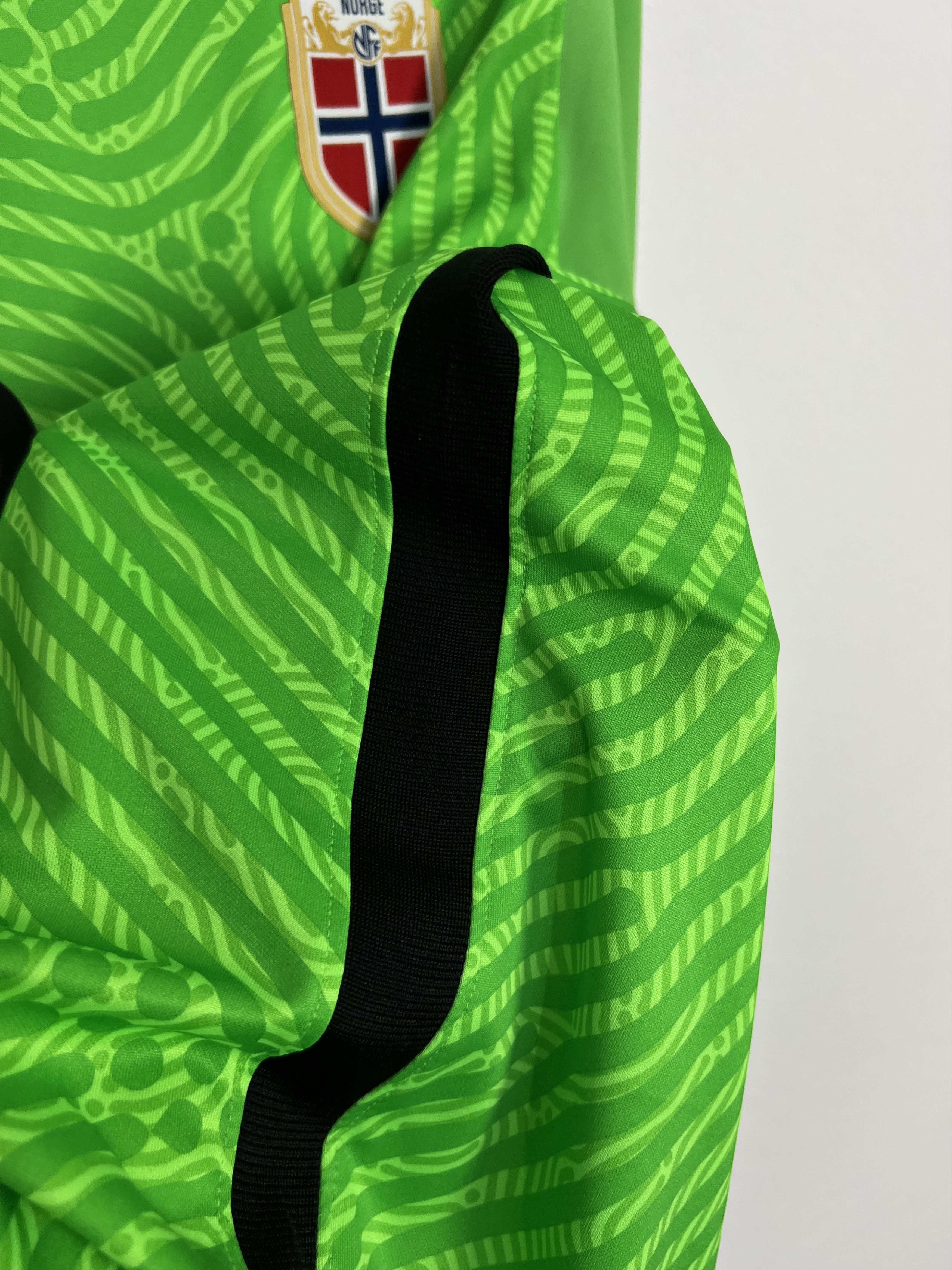 Nike Norway Player Issue Goalkeeper football shirt Soccer Jersey Size US L / EU 52-54 / 3 - 4 Thumbnail