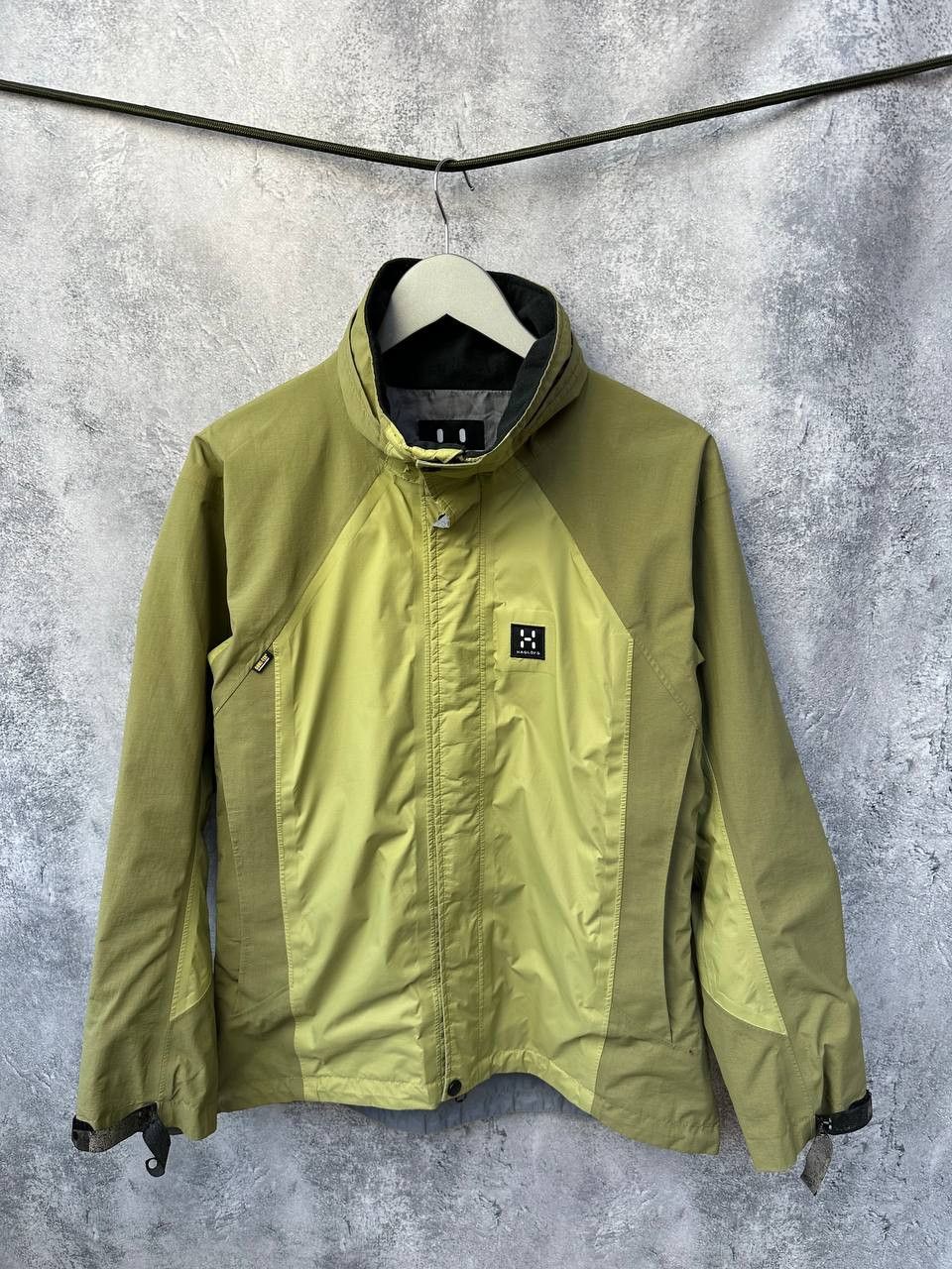 Goretex × Haglofs Haglofs Gore-Tex Jacket WindBreaker Full Zip Size M / US 6-8 / IT 42-44 - 1 Thumbnail