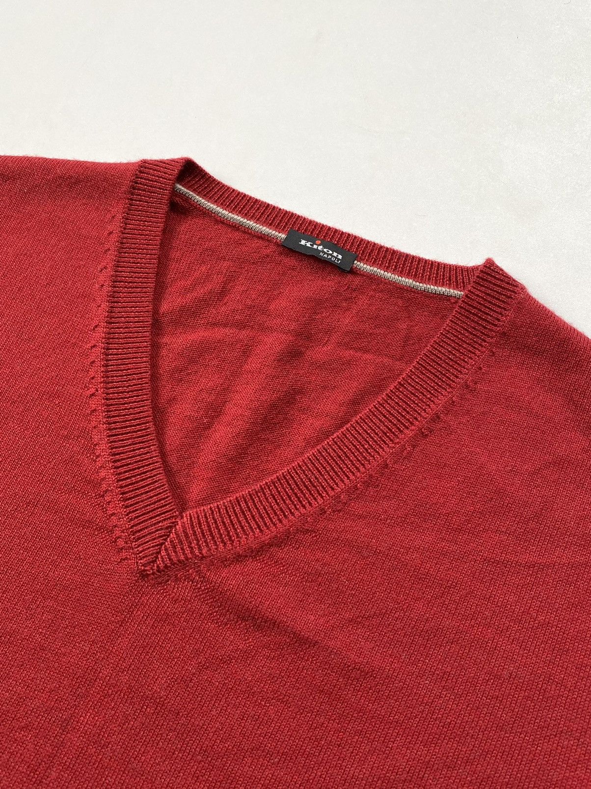Kiton $1450 Kiton Napoli 100% Cashmere V-Neck Sweater Burgundy Red Size US L / EU 52-54 / 3 - 5 Thumbnail