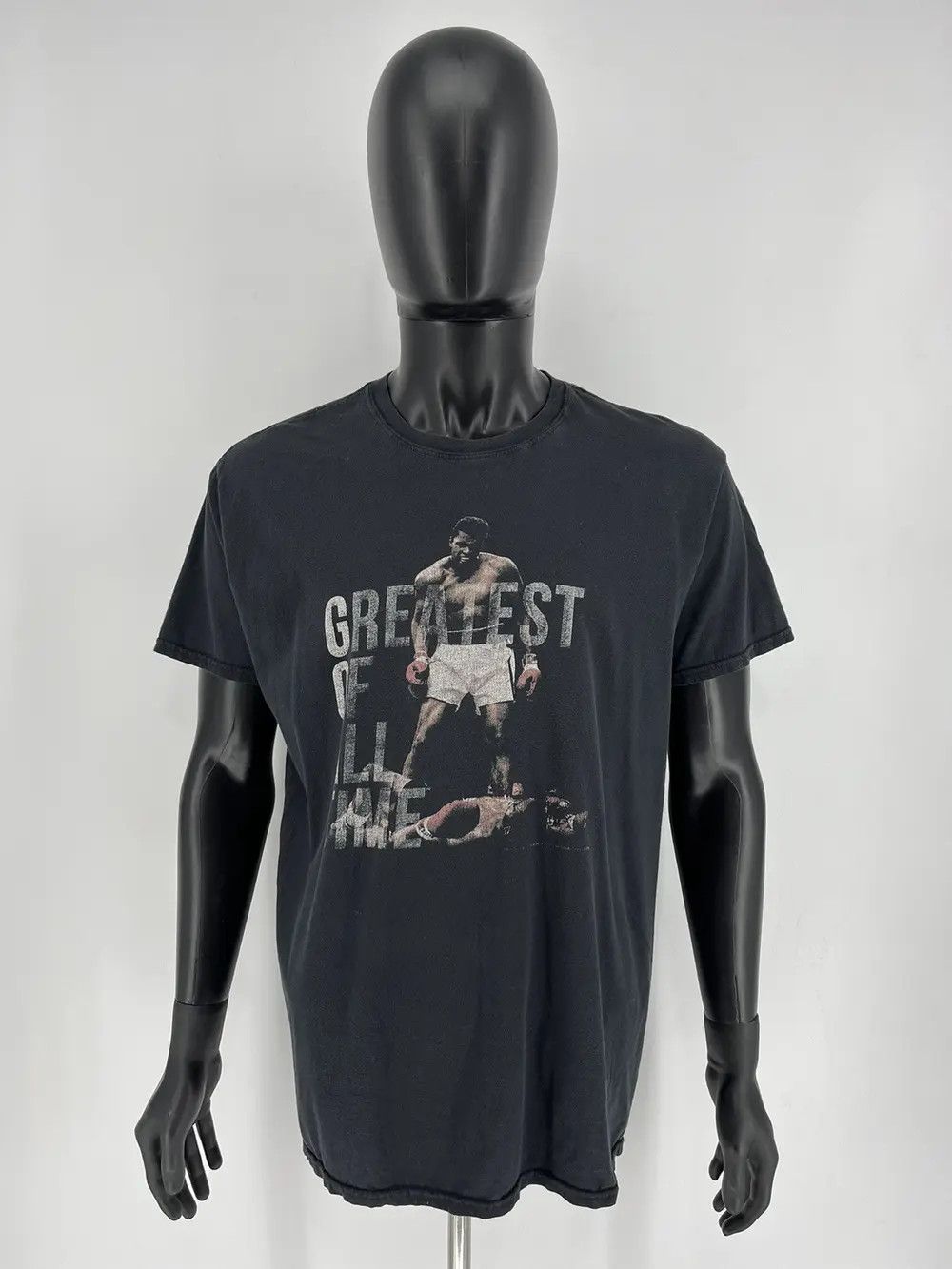 Vintage Y2K The Greatest Muhammad Ali American Boxer Faded Tshirts Size US XL / EU 56 / 4 - 5 Thumbnail