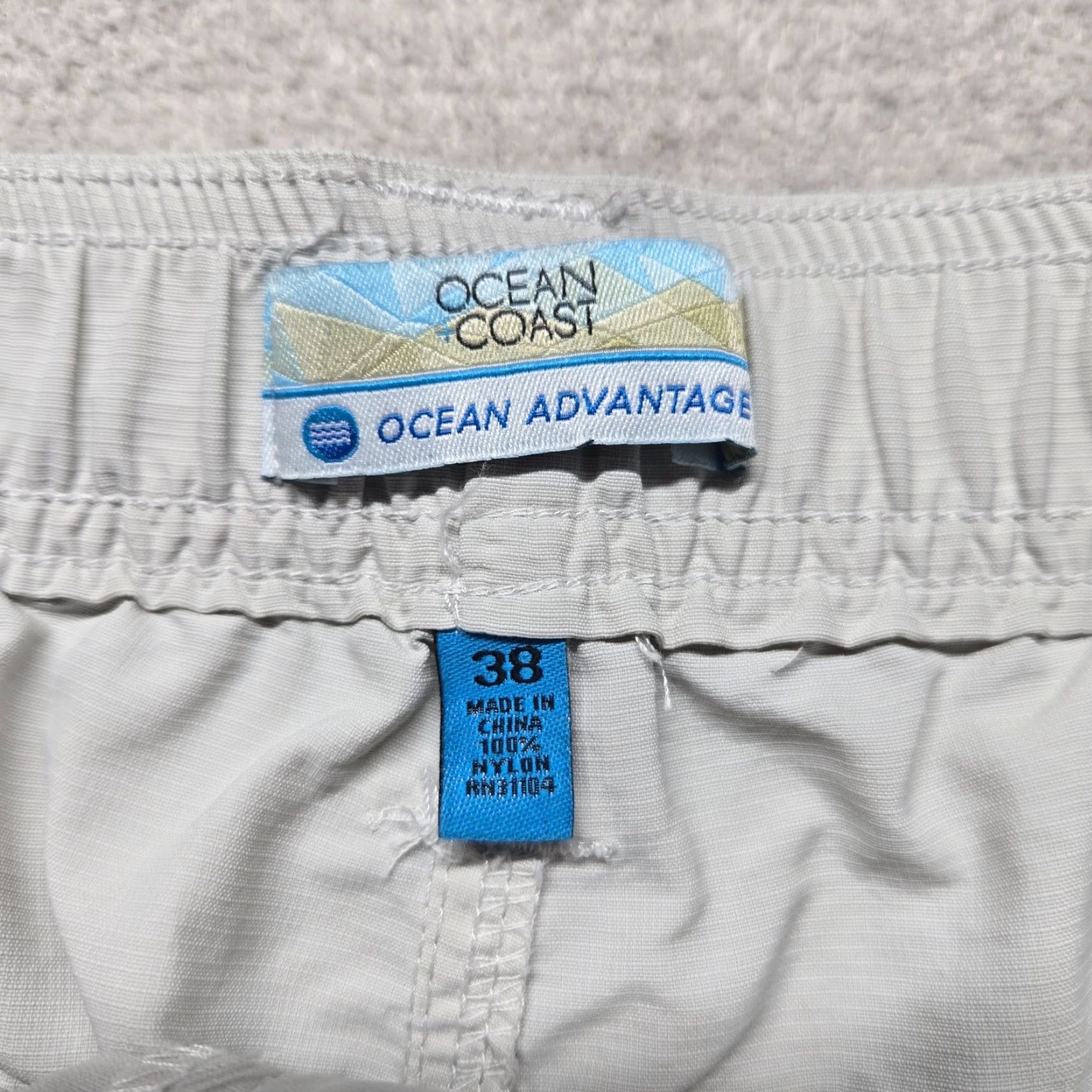 Vintage VINTAGE Ocean & Coast Cargo Shorts Men Adult Size 38 Beige Canvas High Rise Casual Summer Size US 38 / EU 54 - 2 Thumbnail