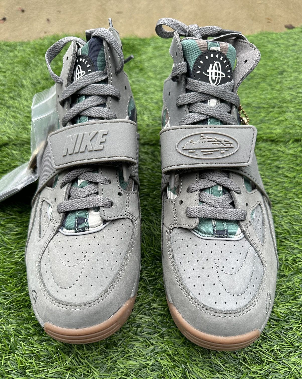 Corteiz × Nike Corteiz x Nike Air Trainer Huarache Gully Grey Size 10 M Size US 10 / EU 43 - 3 Thumbnail