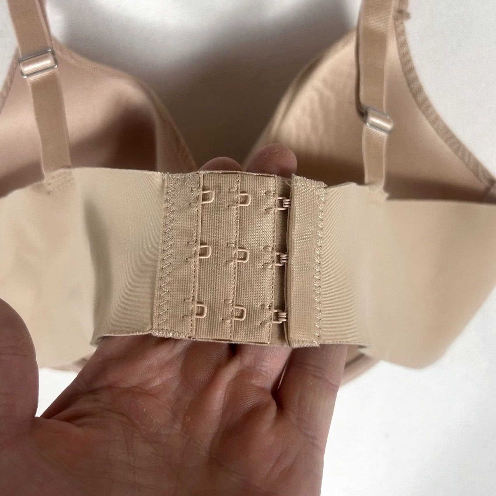 Vince Camuto Vince Camuto Bra 42D Tan Underwire Balconette Bra Womens 42D Underwired Adjustable Strap Ladies bras Brown solid Size ONE SIZE - 6 Thumbnail