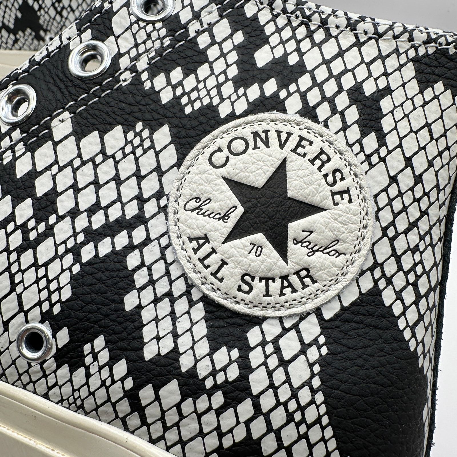 Converse CONVERSE Womens 10 1970s Hi Leather Python Digital Camo Size US 10 / IT 40 - 6 Thumbnail