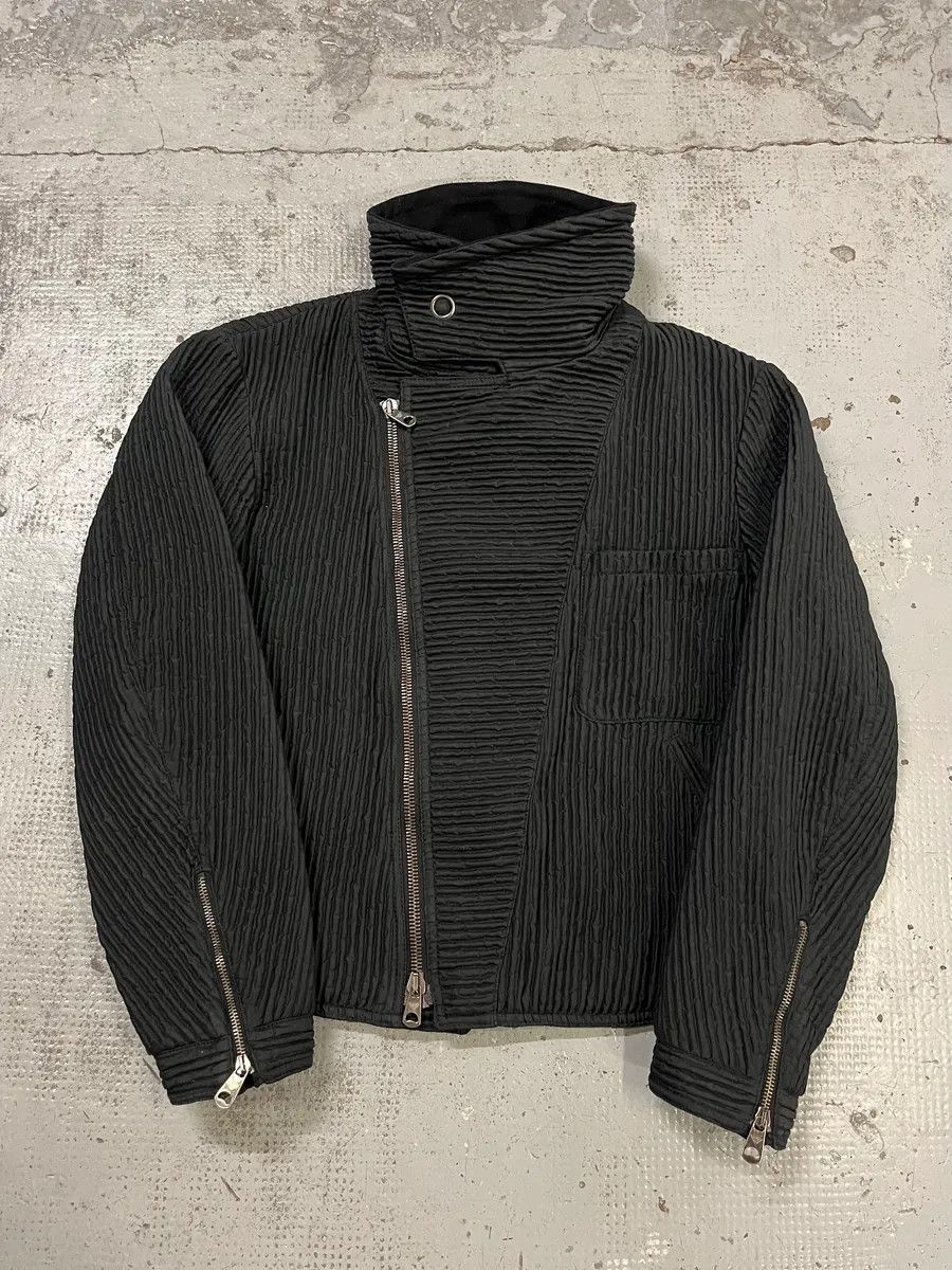 Emporio Armani AW2002 Emporio Armani Pleated Cropped Asymmetrical Black Jacket Size US S / EU 44-46 / 1 - 1 Thumbnail