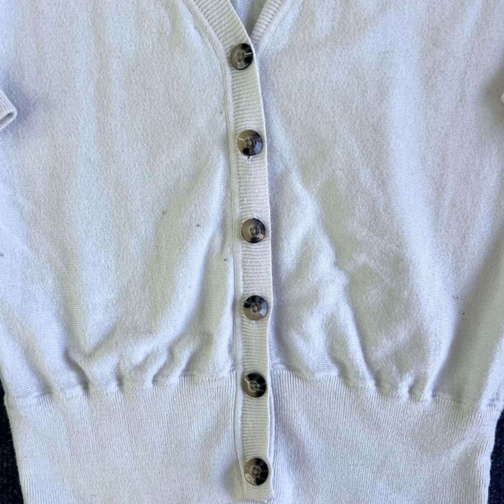 Abercrombie & Fitch Abercrombie & Fitch Cardigan Womens Medium White Button Front Knit V-Neck 3/4 Sleeve Sweater Size M / US 6-8 / IT 42-44 - 2 Thumbnail