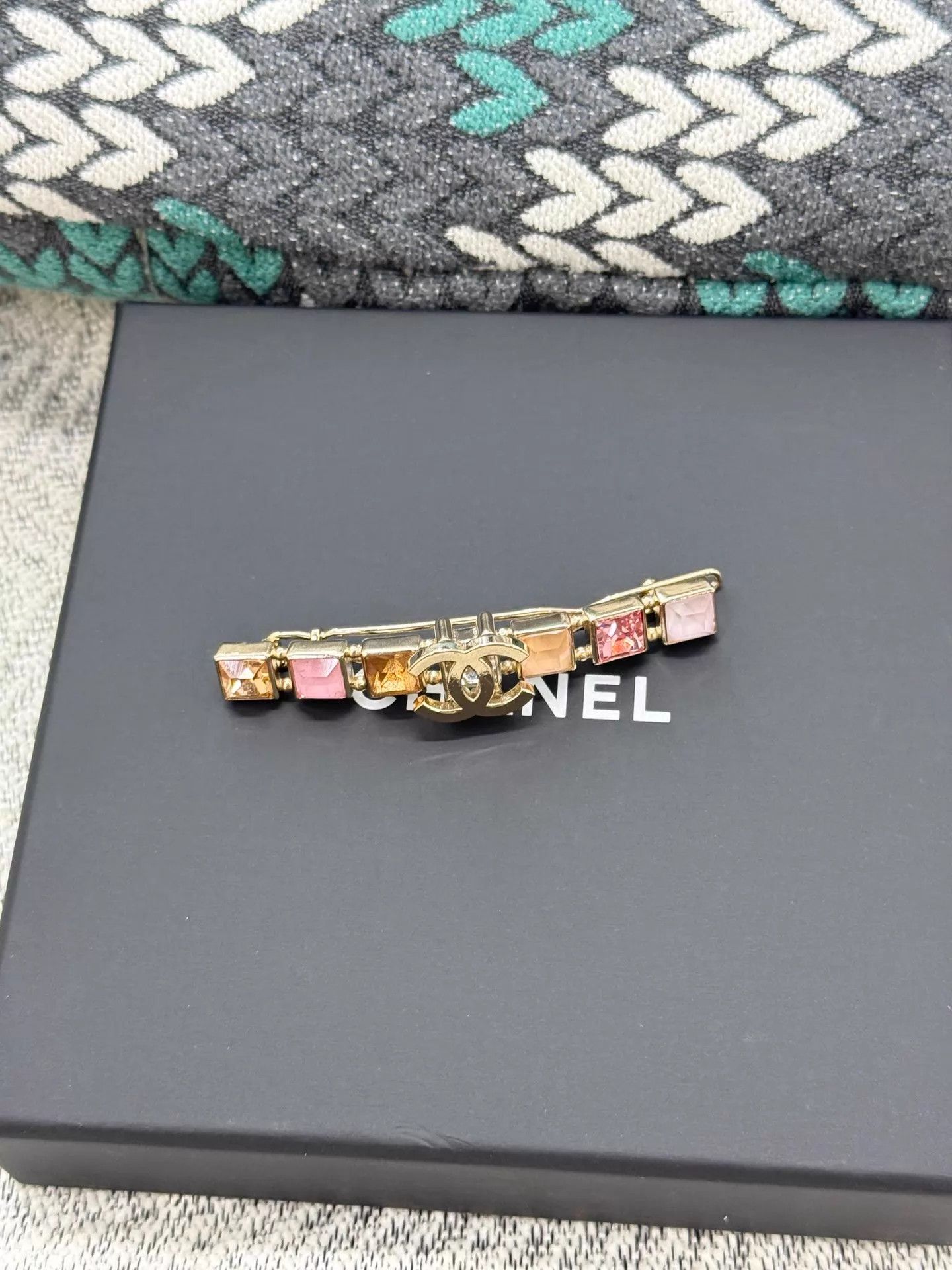 Chanel Chanel Pink Gem CC Hair Clip New Size ONE SIZE - 3 Thumbnail