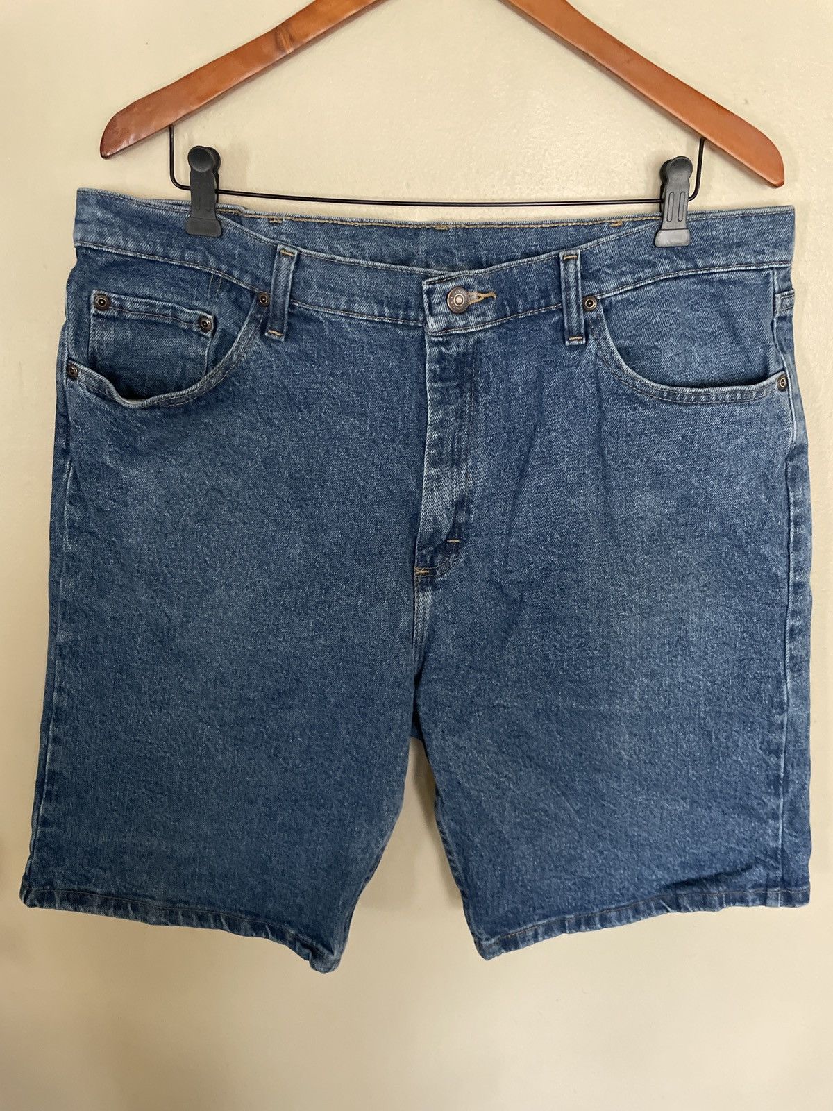Designer × Vintage × Wrangler Wrangler Denim Blue Jean Shorts Jorts Waist 38 Relaxed Fit Size US 38 / EU 54 - 1 Thumbnail