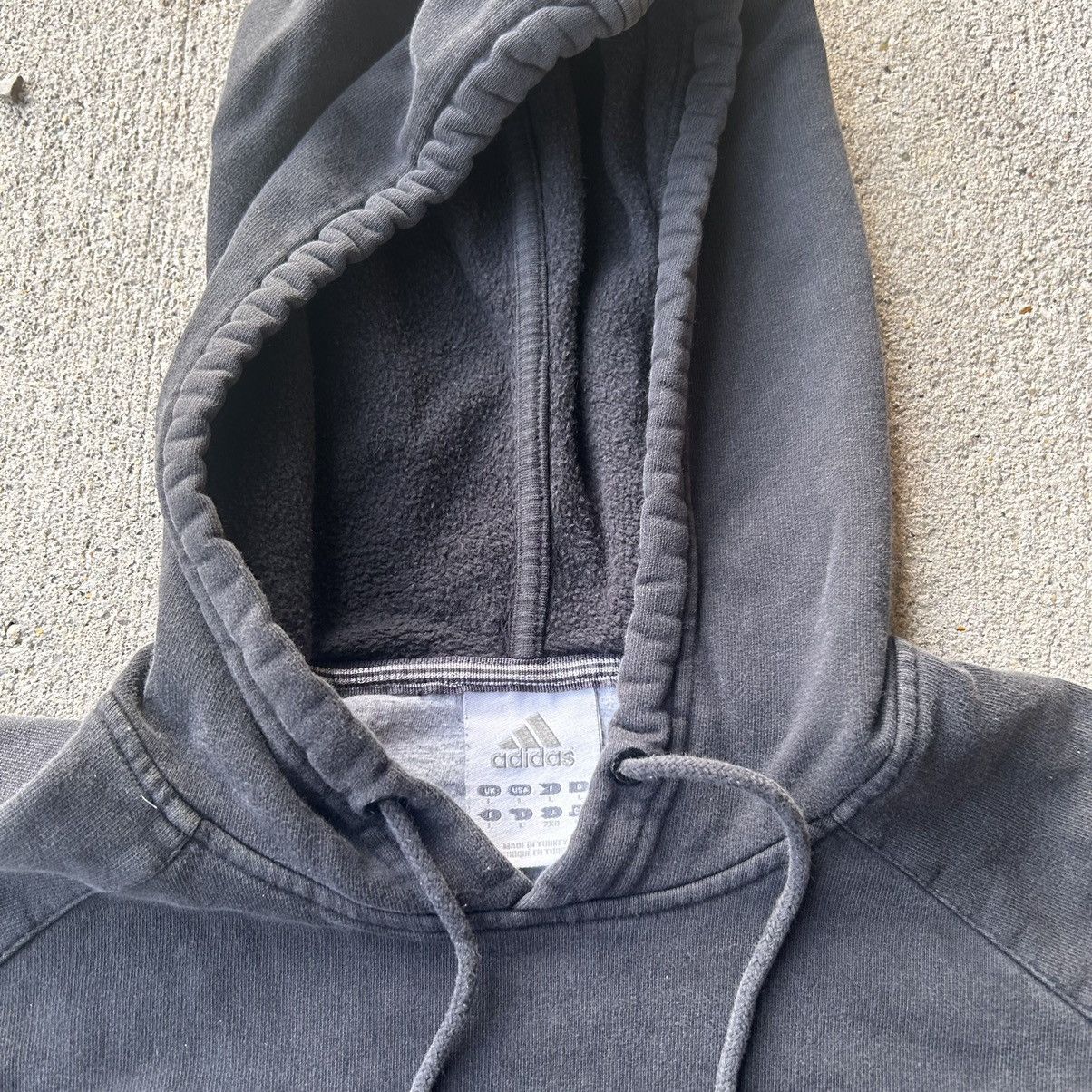 Adidas × Vintage 2006 minimalistic, black Adidas hoodie Size US L / EU 52-54 / 3 - 3 Thumbnail