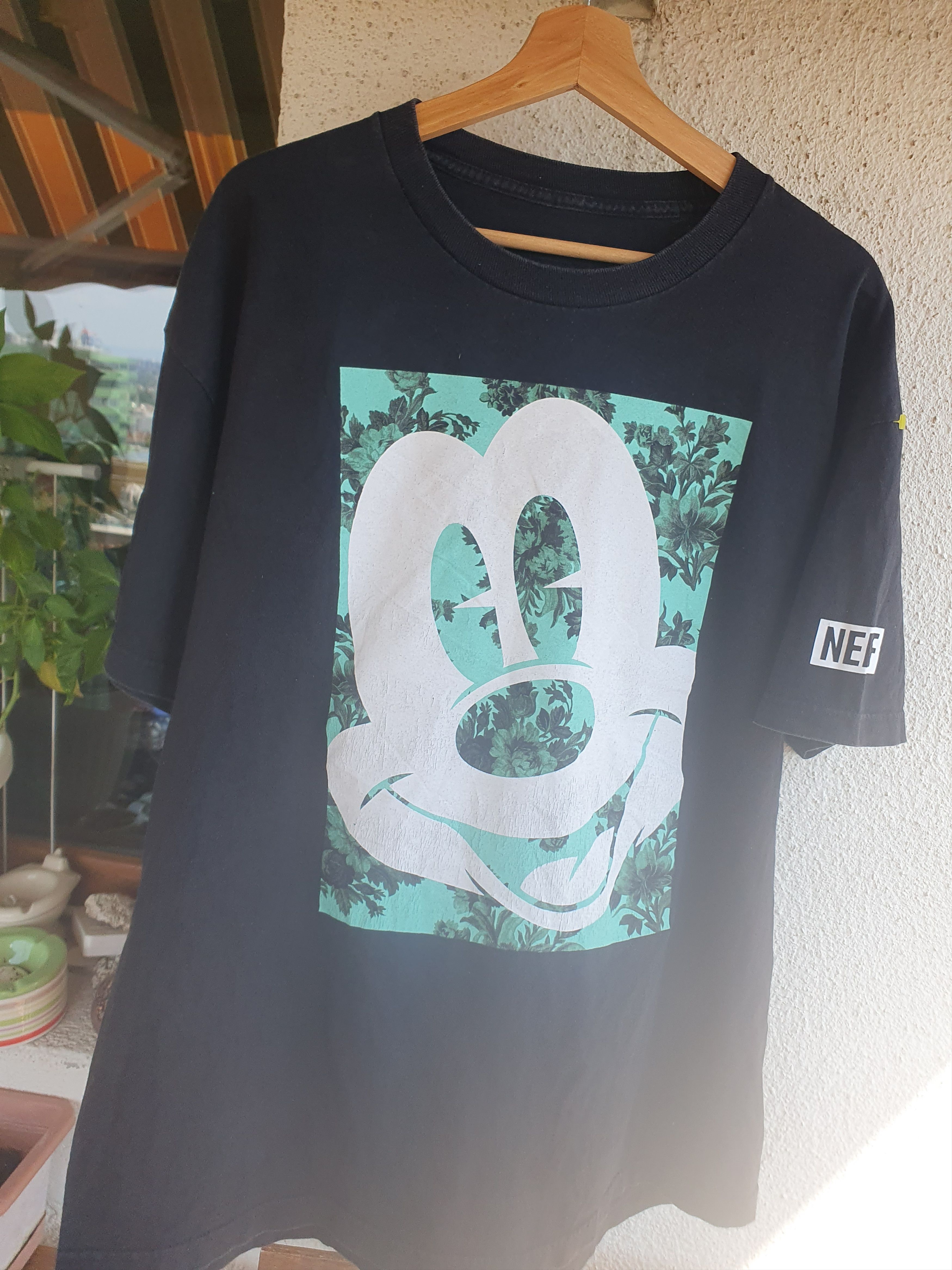 Disney × NEFF Disney x Neff Mickey Mouse t-shirt sz XL Size US XL / EU 56 / 4 - 5 Thumbnail