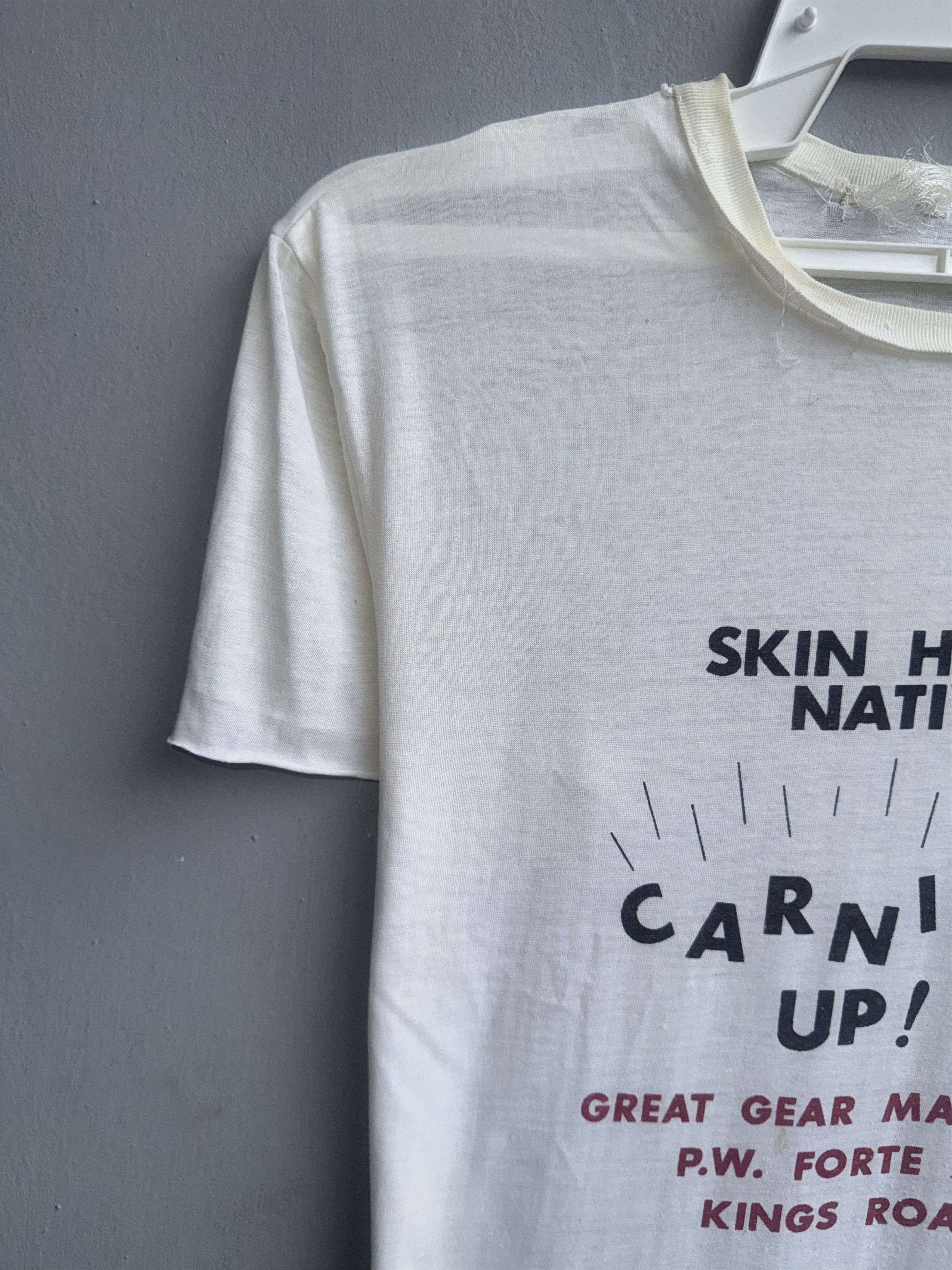 Vintage Skinhead Native Carnival 1985's Vintage T-Shirt Size US S / EU 44-46 / 1 - 3 Thumbnail