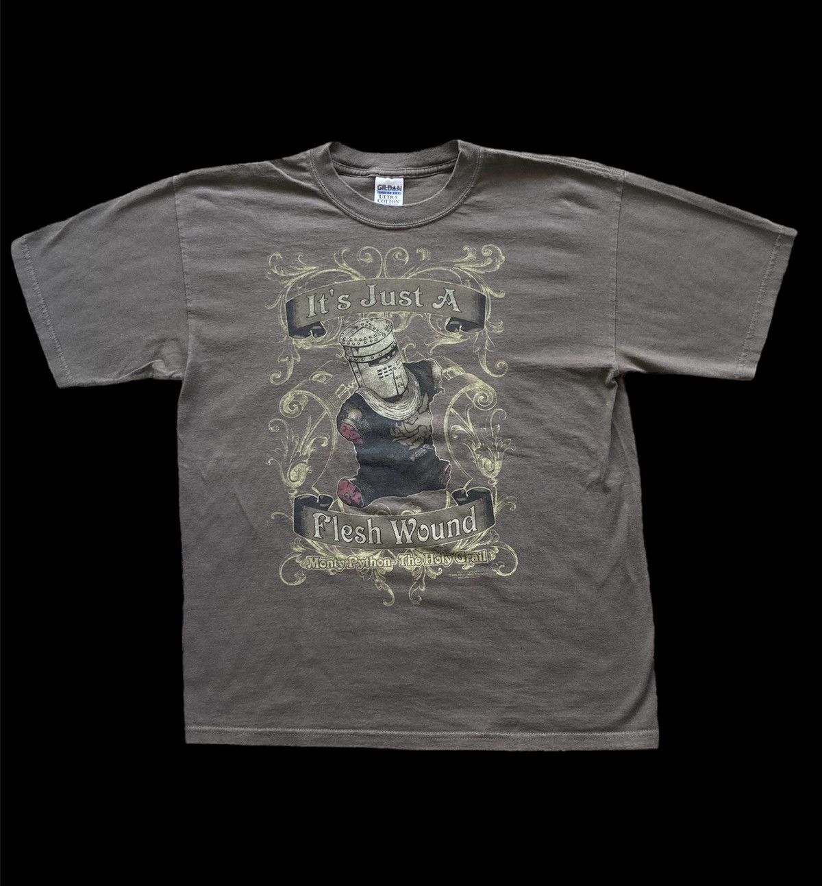 Vintage Vintage 2006 Monty Python And The Holy Grail Movie tee Size US L / EU 52-54 / 3 - 2 Thumbnail