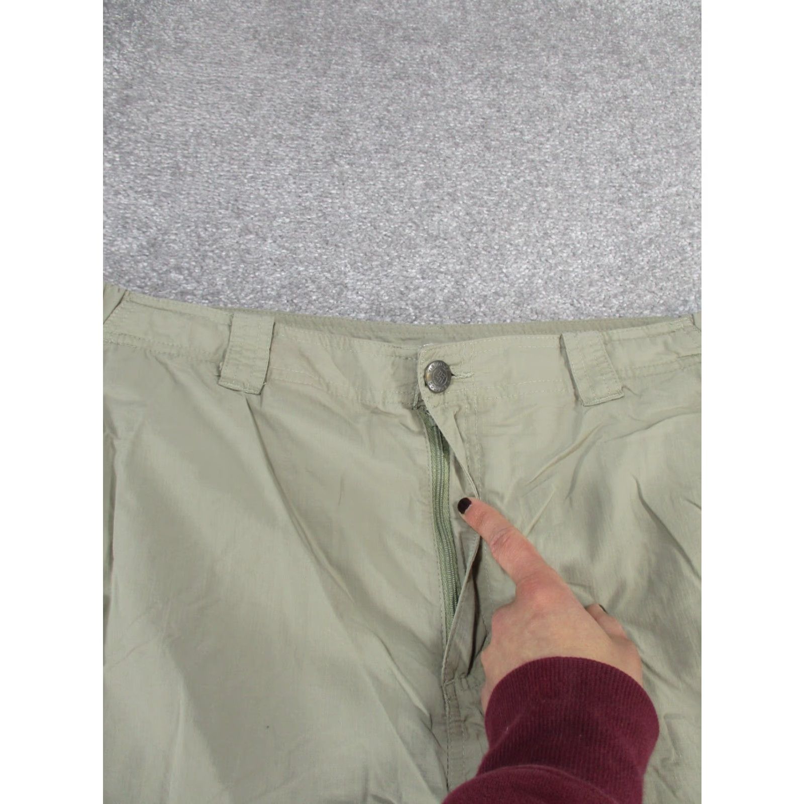 Vintage Columbia Shorts Mens 38 Omnishade Beige Lightweight Nylon Cargo Size US 38 / EU 54 - 2 Thumbnail