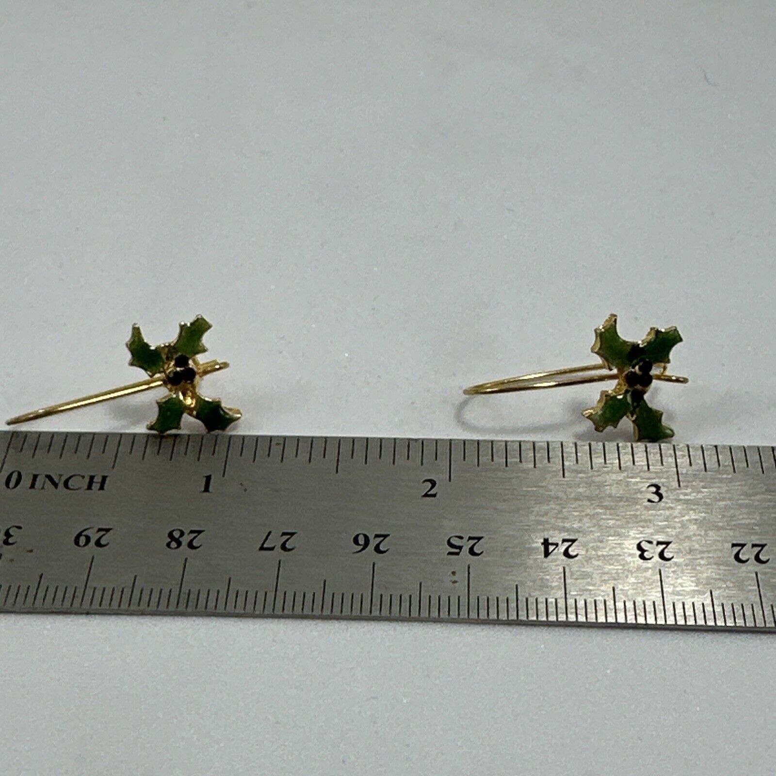 Other Holly Leaf Christmas Earrings Green Enamel Red Stones VTG Size ONE SIZE - 7 Thumbnail
