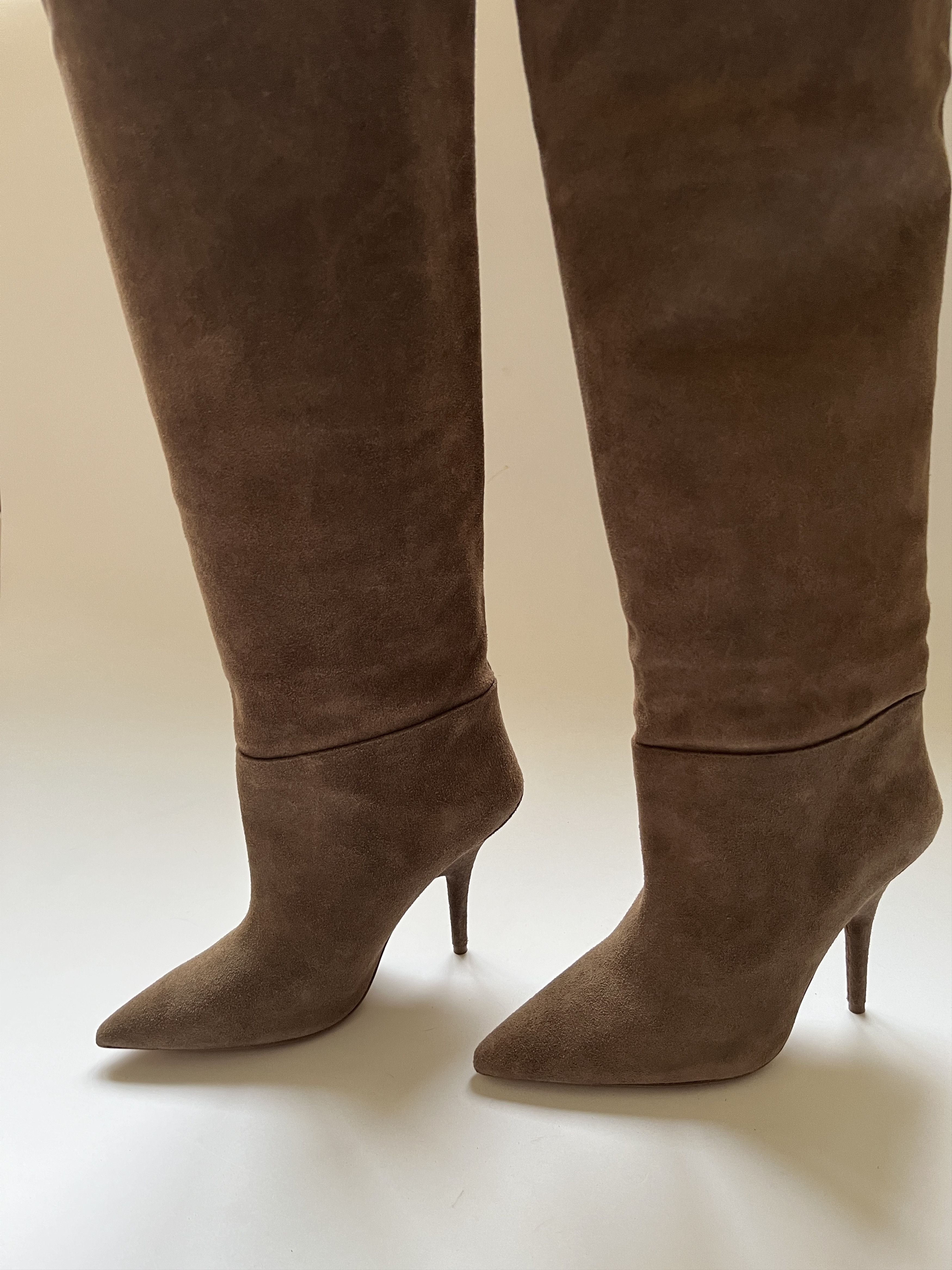 Yeezy ⚡️QUICK SALE⚡️2018 Yeezy Season 7 Brown Suede High Boots Size US 9 / IT 39 - 2 Thumbnail