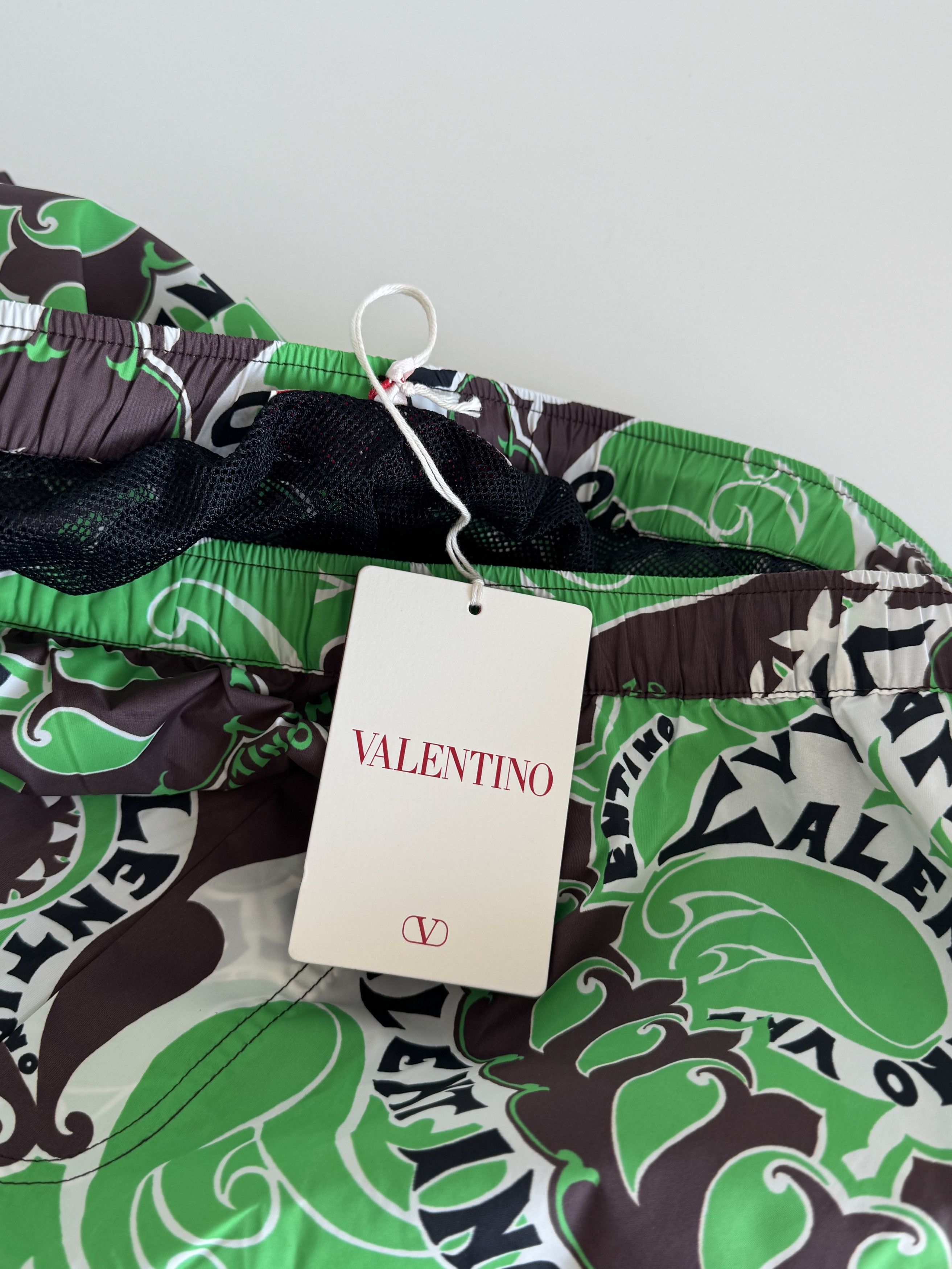 Valentino Valentino Shorts | size 52 Size US 36 / EU 52 - 4 Thumbnail