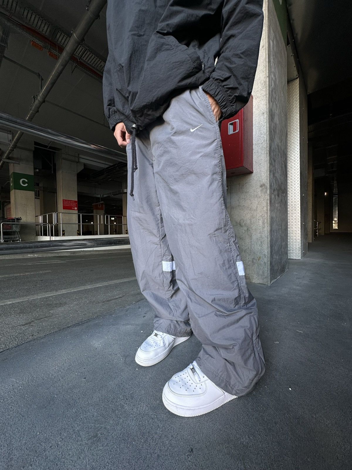 Nike vintage pants grey hot sale