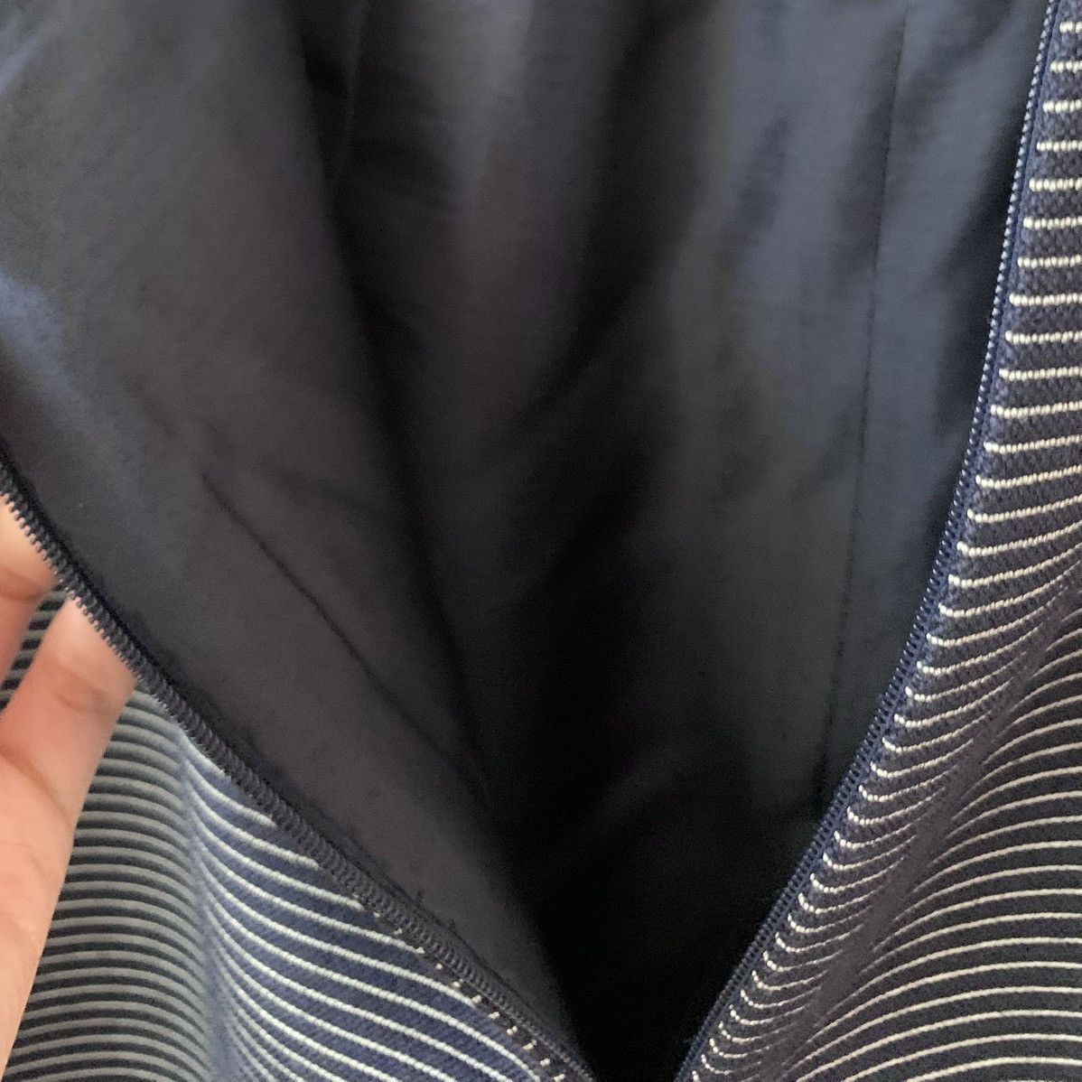 Chanel Chanel wool silk striped skirt Size 30" / US 8 / IT 44 - 9 Thumbnail