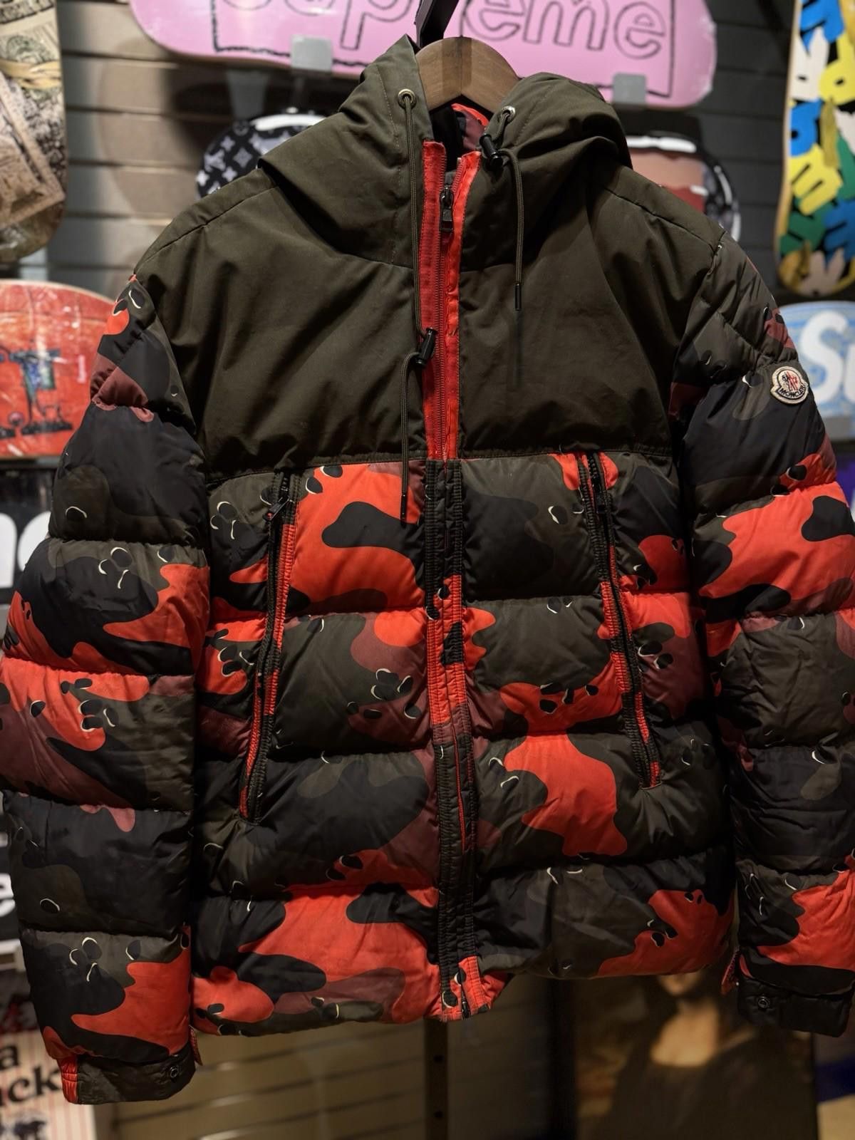 Moncler Moncler EYMERIC GIUBBOTTO Puffer Down Jacket Red (4) $2000 Size US M / EU 48-50 / 2 - 7 Thumbnail