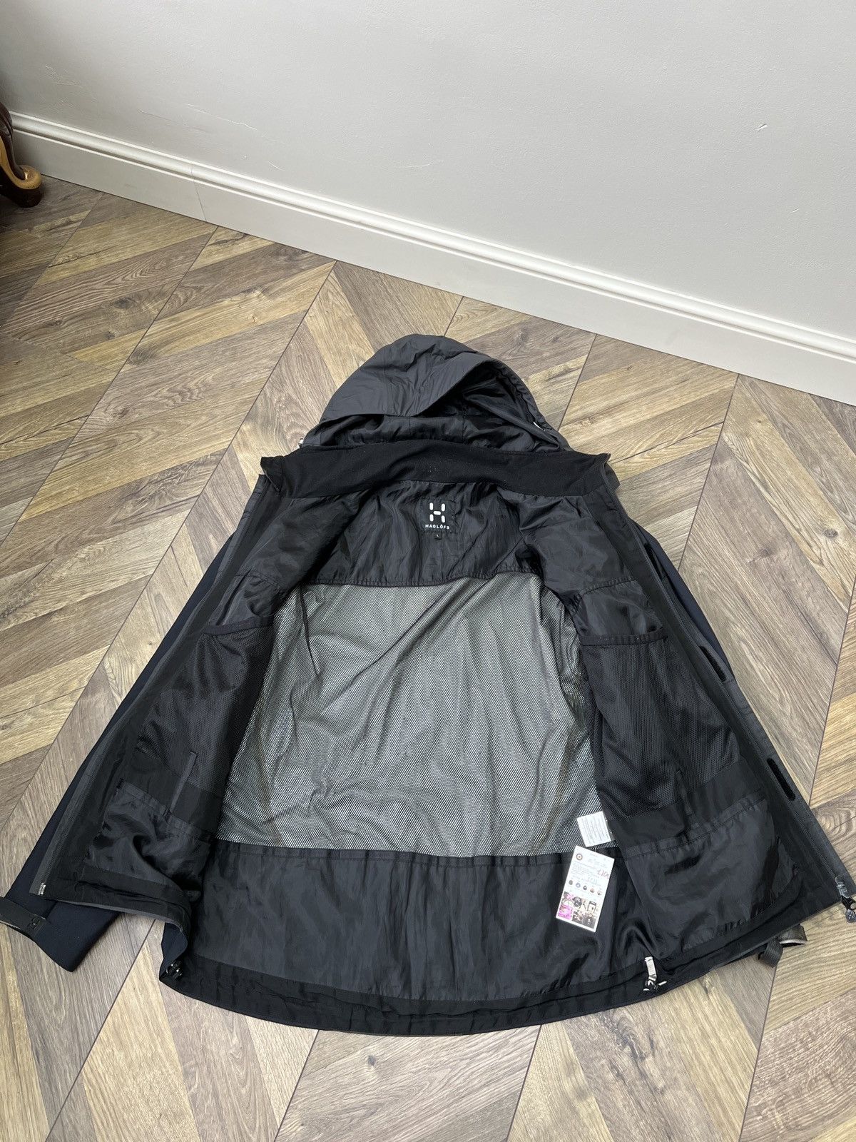 Haglofs × Vintage Vintage Haglofs Outdoor Jacket Size US L / EU 52-54 / 3 - 12 Thumbnail