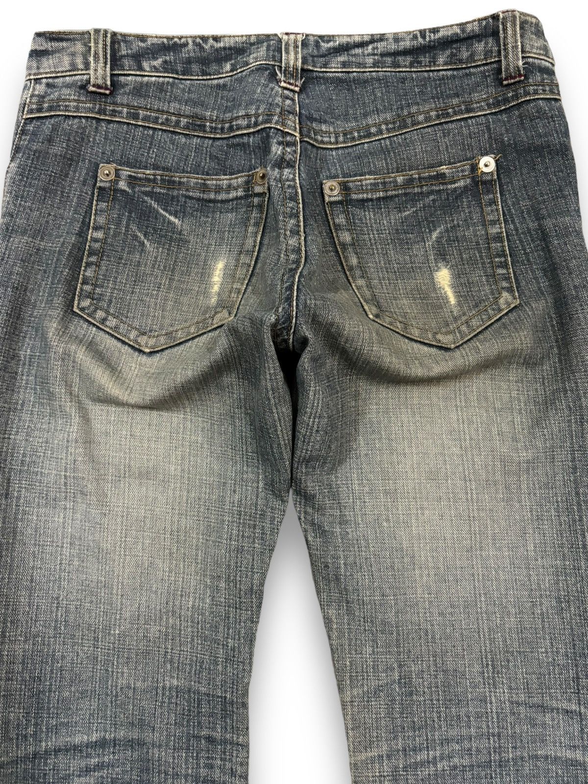 Japanese Brand Vintage Japanese Brand Floral Mud Wash Flare Bush Jeans Size US 31 - 11 Thumbnail