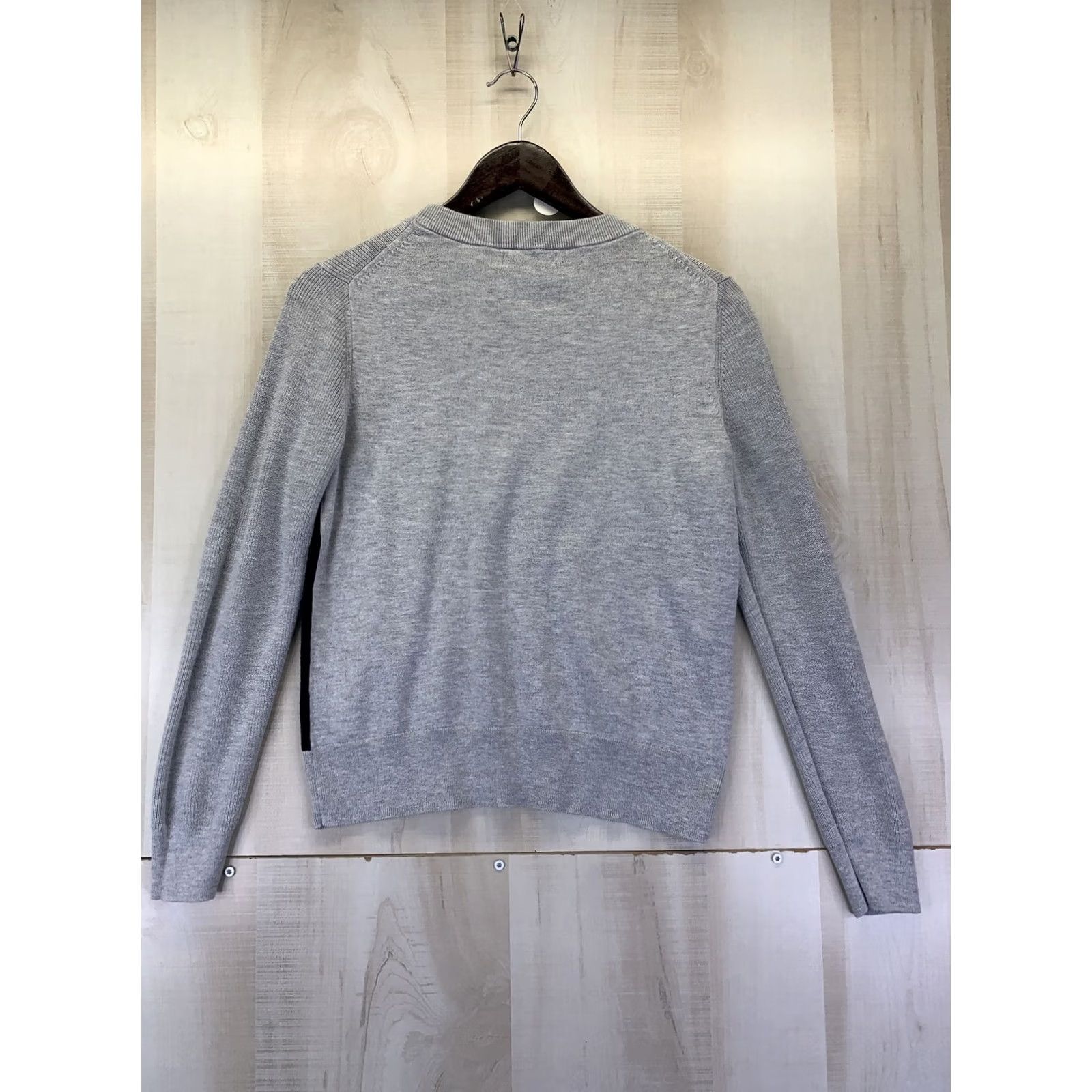 Banana Republic Banana Republic Sweater Shirt Womens Knit V-Neck Long Sleeve Gray Navy Chevron Small-10496 Regular XS? Size S / US 4 / IT 40 - 5 Thumbnail