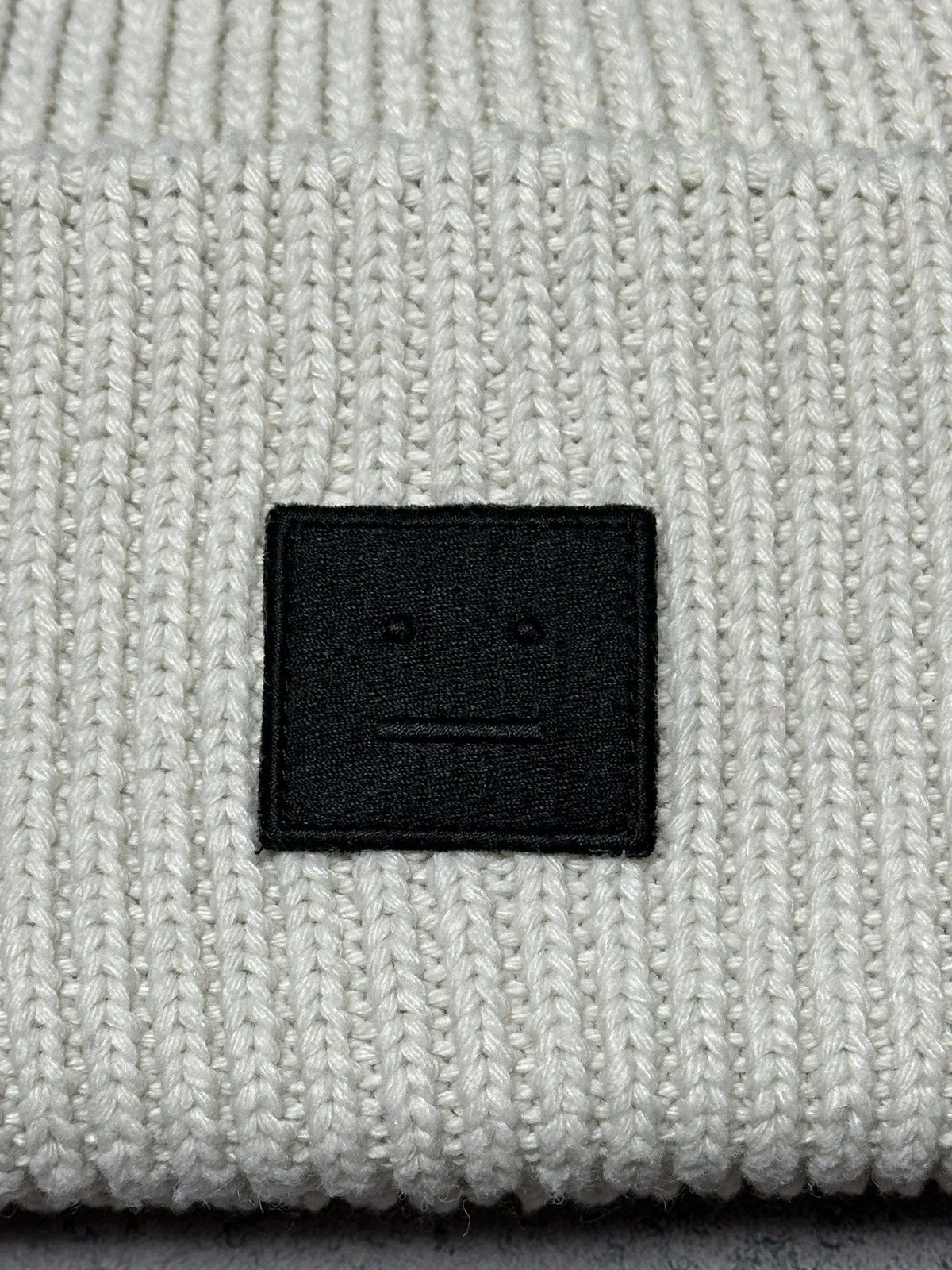 Acne Studios Acne Studios Pancy Wool Face Patch Beanie Hat Size ONE SIZE - 9 Thumbnail
