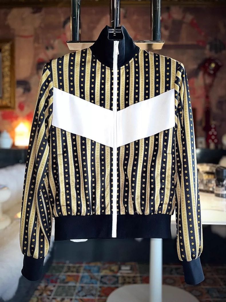 Versace Zippered tracksuit, Medusa avatar, turtleneck, yel