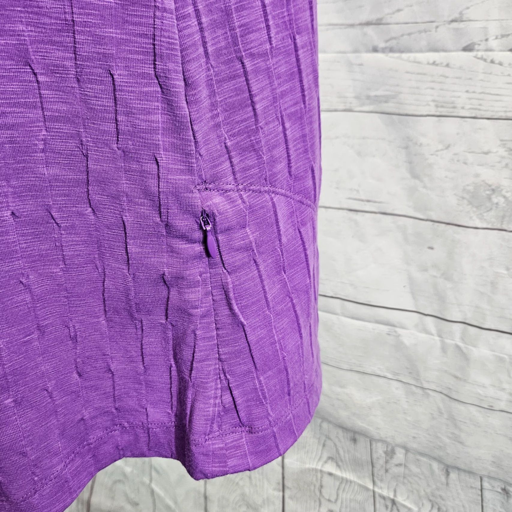 Vintage VINTAGE? No. Title Nine Womens Dress XS Purple Short Sleeve V-Neck Zip Pocket Shirt Dress Womens XS Purple Short Sleeve V-Neck Pockets 90s Theme? Size 26" / US 2 / IT 38 - 3 Thumbnail