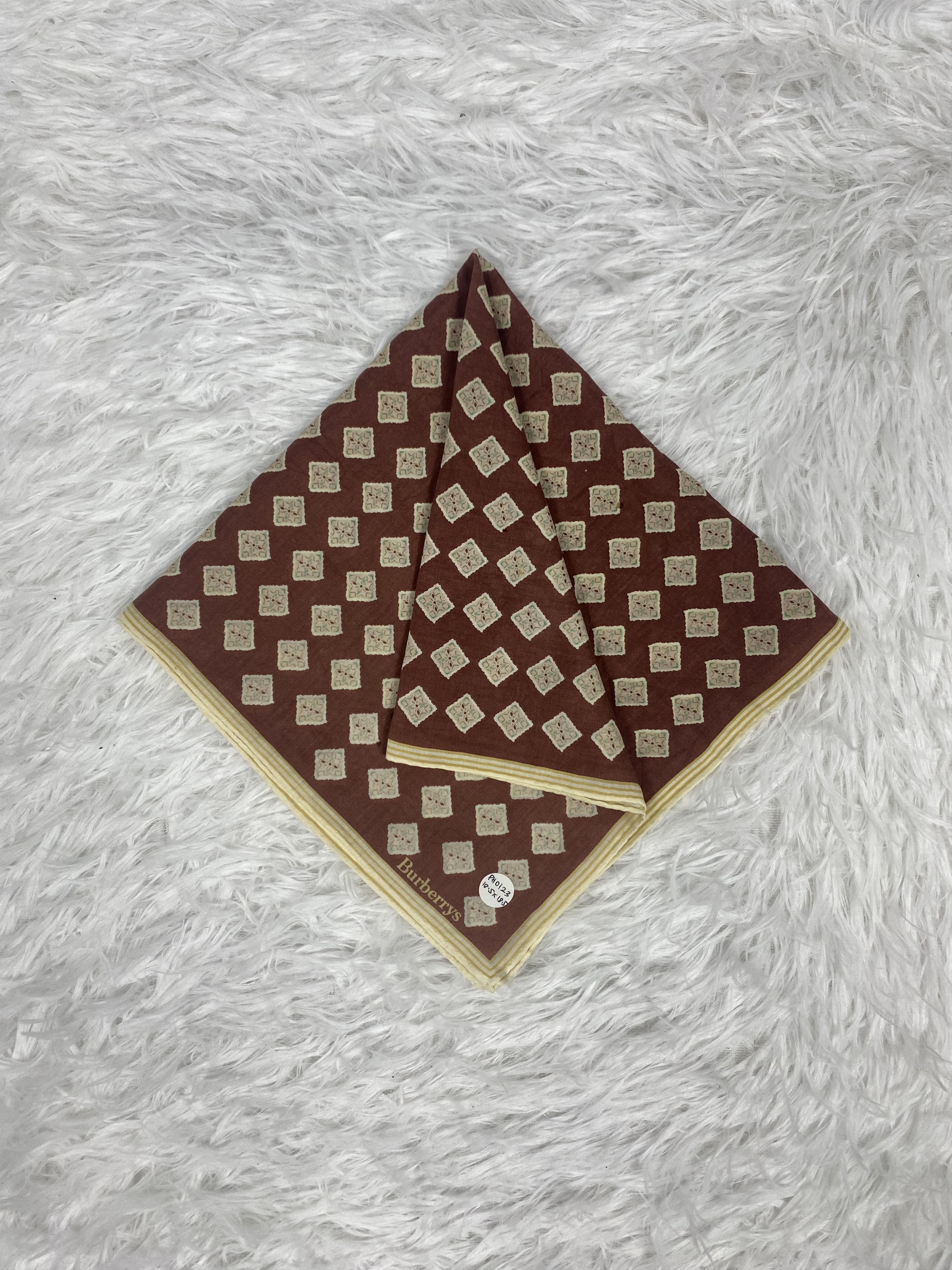 Burberry Vintage Burberry Handkerchief PH0123 Size ONE SIZE - 1 Thumbnail