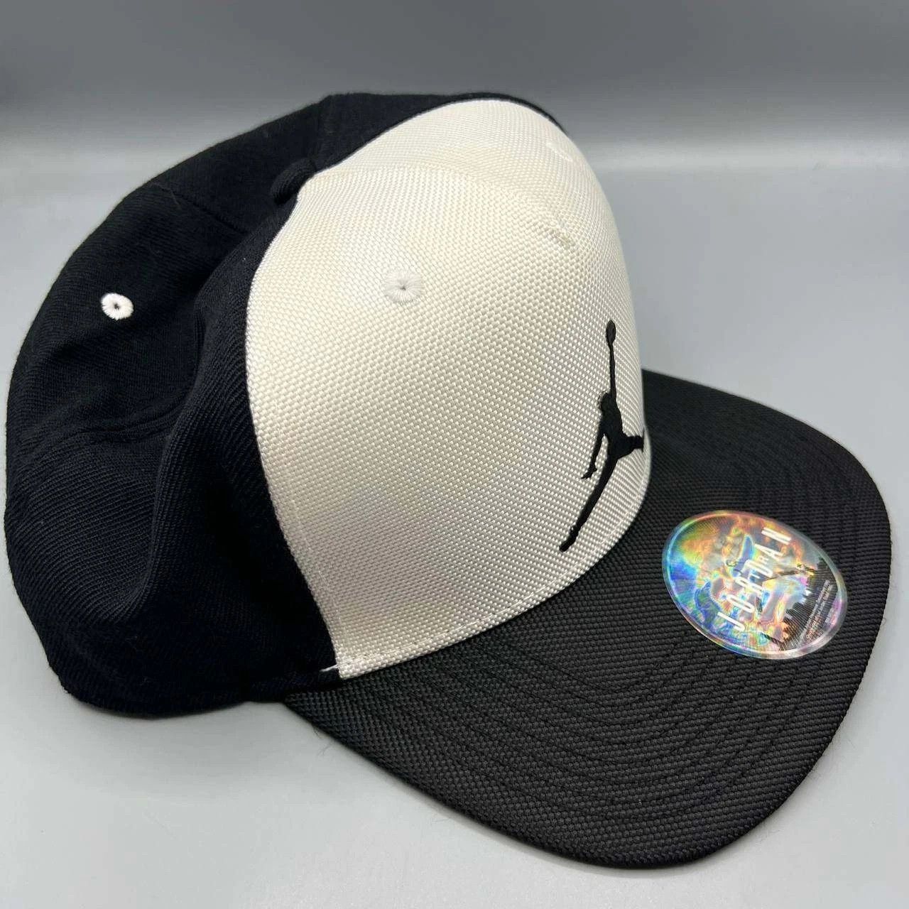 Jordan Brand Air Jordan 11 Hat Men White Black Jumpman Snap Back Cap Size ONE SIZE - 4 Thumbnail